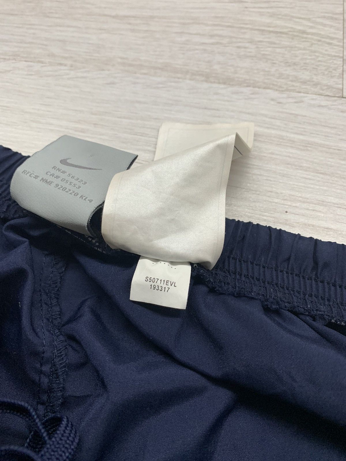 Nike × Vintage Nike vintage pants reflective Size US 36 / EU 52 - 15 Thumbnail