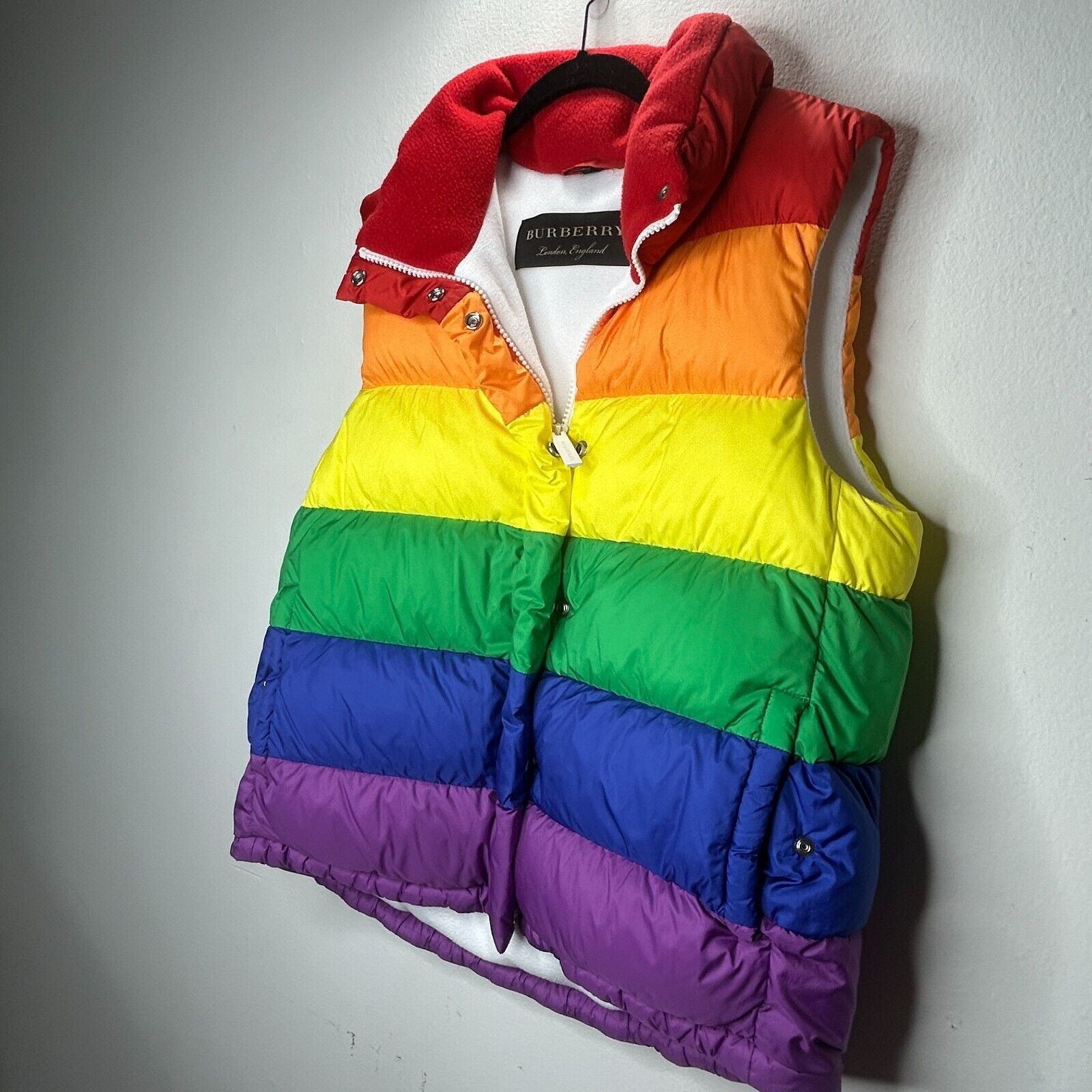 Burberry RARE Burberry Rainbow Stripe Quilted Puffer Vest Zip S Size S / US 4 / IT 40 - 3 Thumbnail