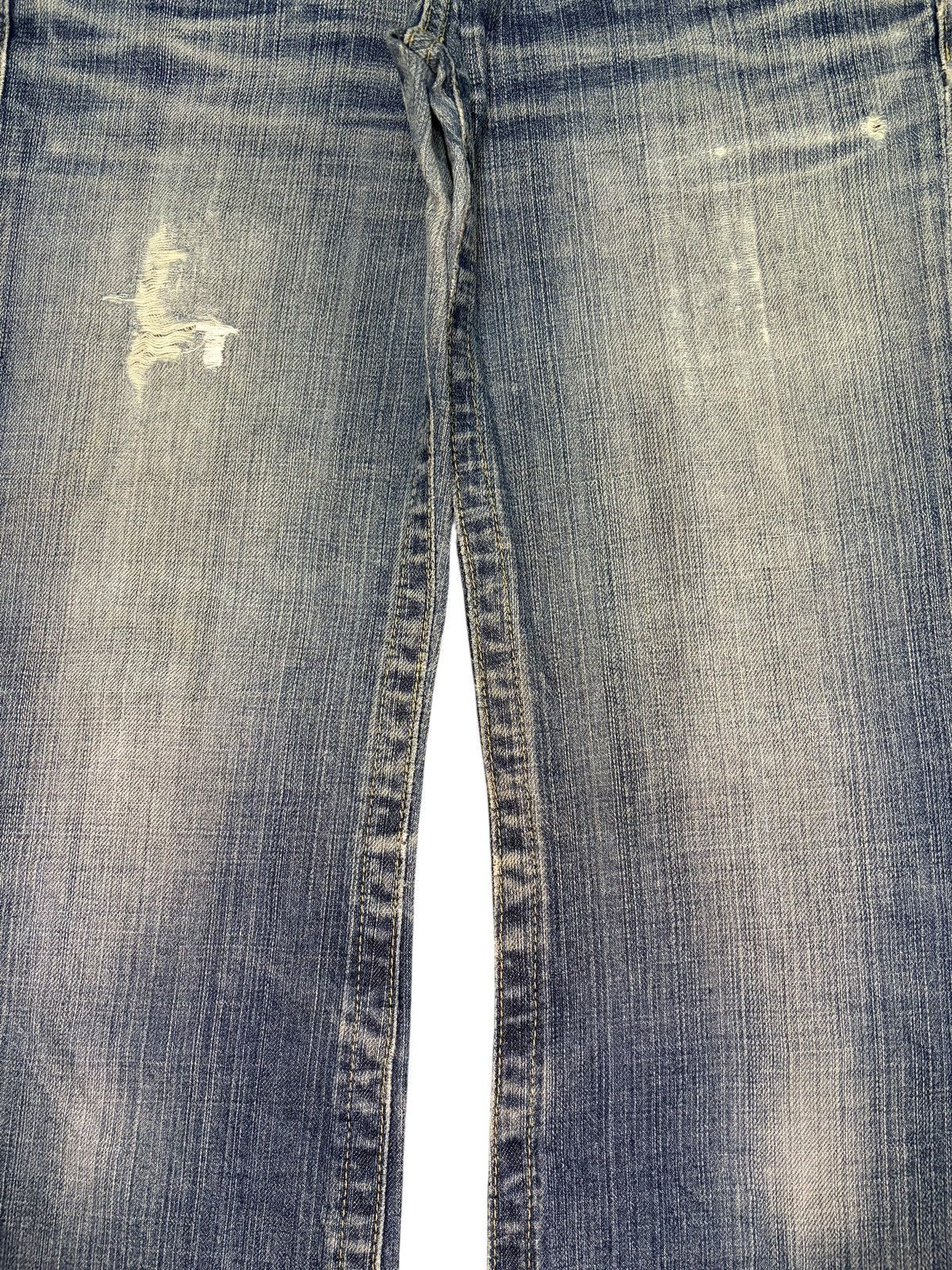 Uniqlo Vintage Japanese Uniqlo Distress Low Rise Flare Jeans Size 28" / US 6 / IT 42 - 3 Thumbnail