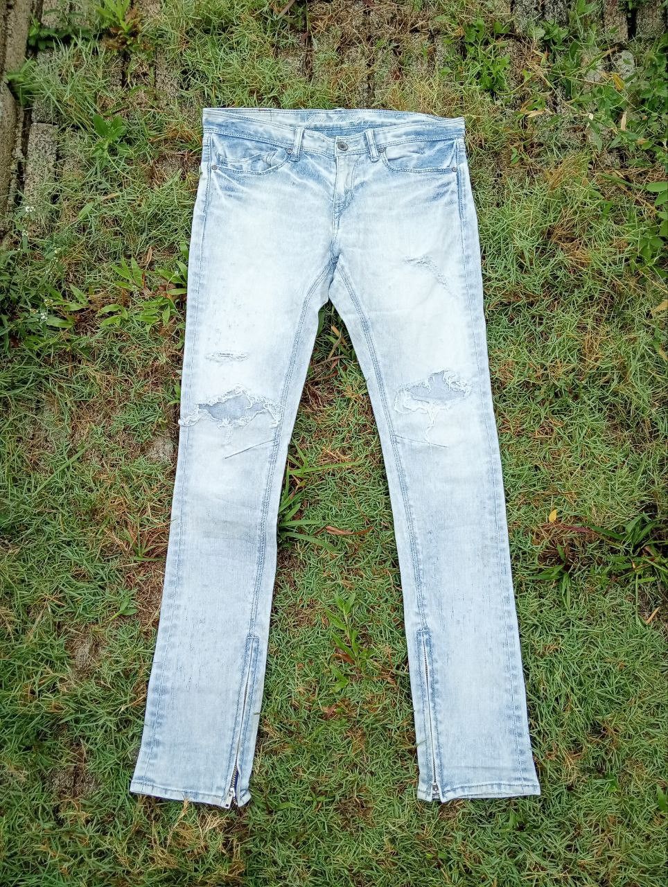 GOSTAR DE FUGA Gostar De Fuga Japan Ankle Zip Distressed Jeans Size US 33 - 1 Thumbnail