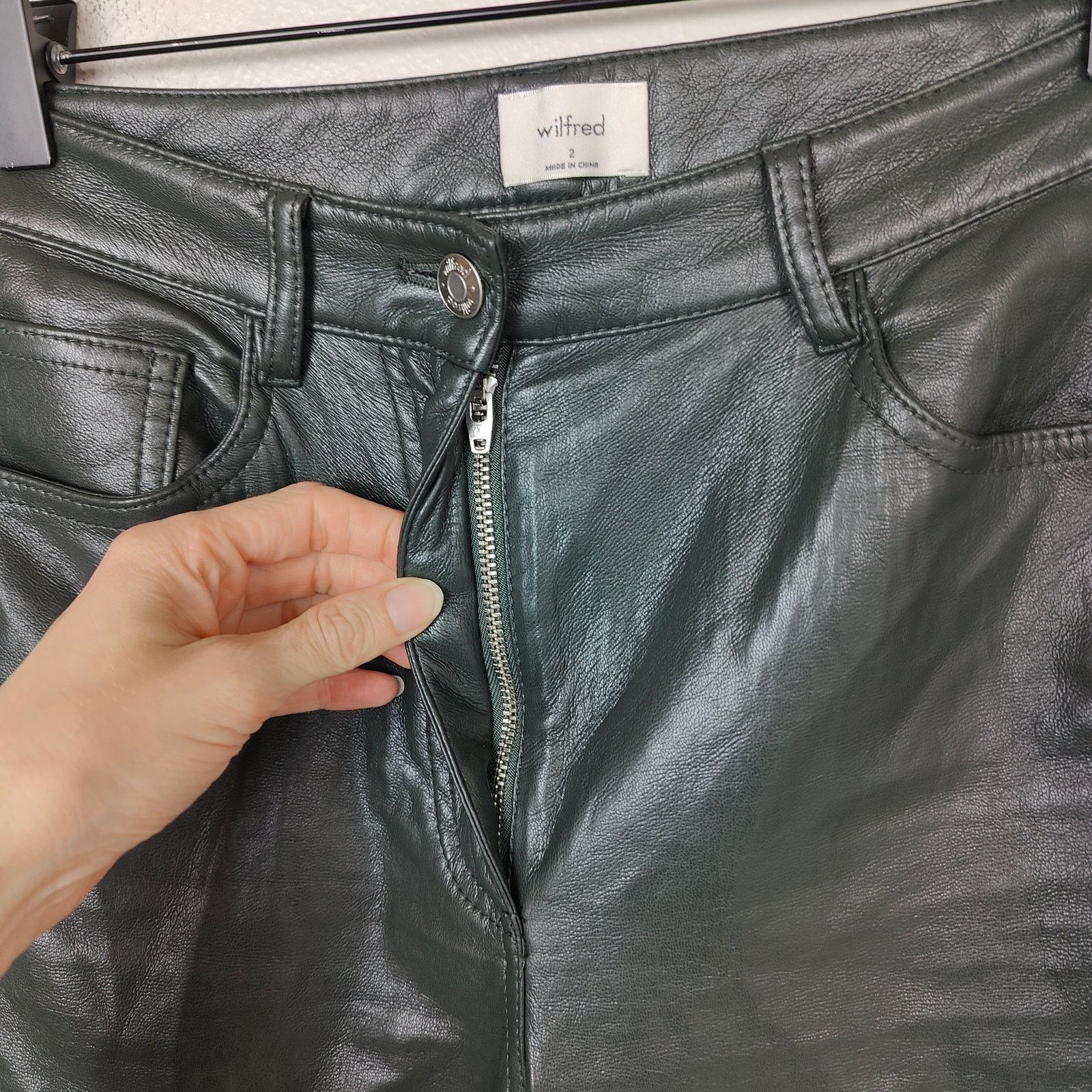 Aritzia Aritzia Wilfred Melina Pants Womens 2 Faux Leather Size 26" / US 2 / IT 38 - 4 Thumbnail