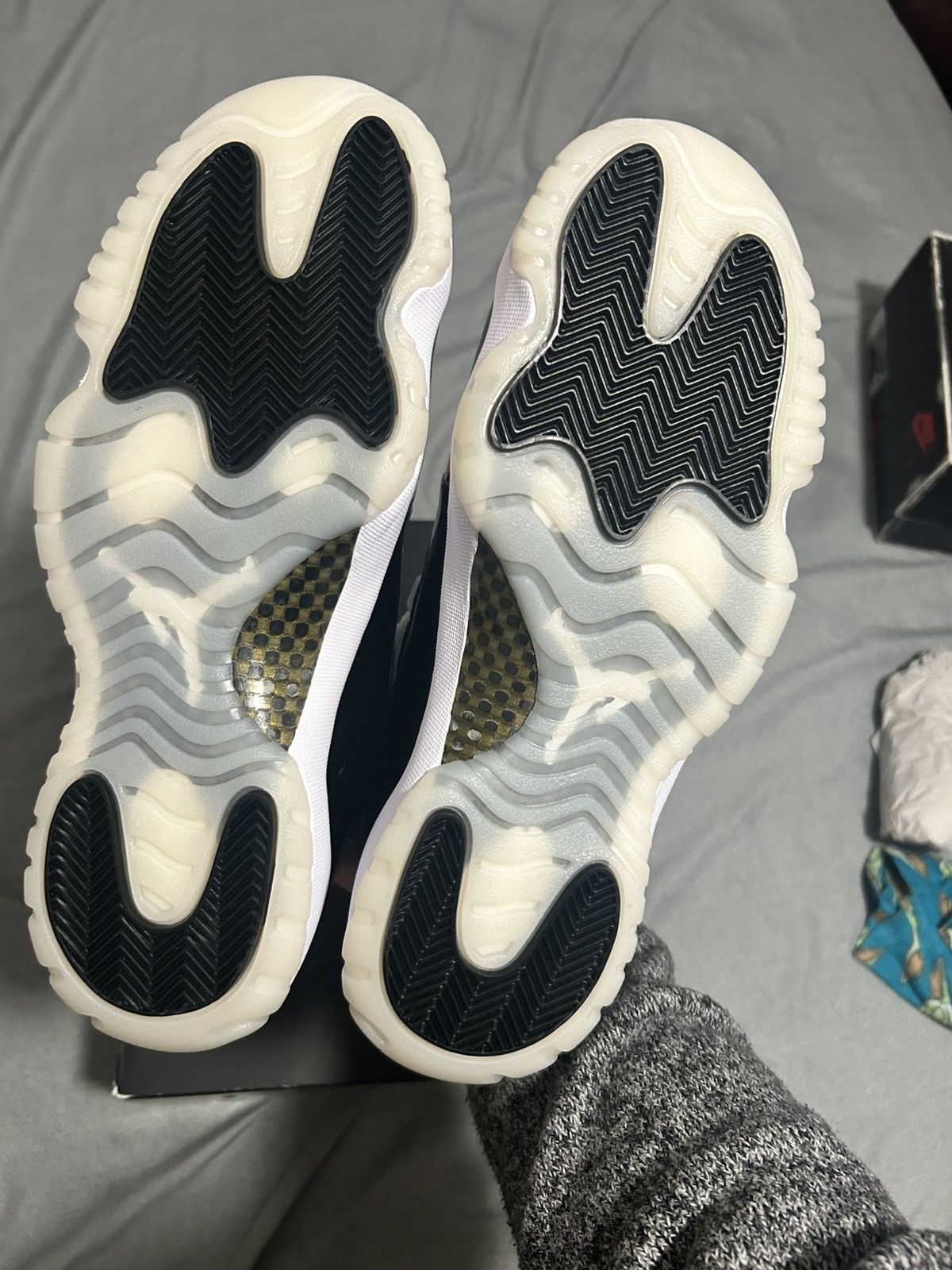 Jordan Brand × Nike Nike Air Jordan Retro 11 Gratitude Size 10.5 Size US 10.5 / EU 43-44 - 7 Thumbnail