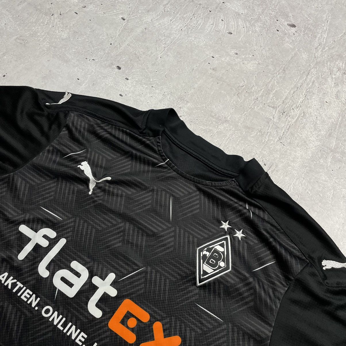 Puma 2020-21 Borussia Monchengladbach European Away Shirt Size US L / EU 52-54 / 3 - 4 Thumbnail