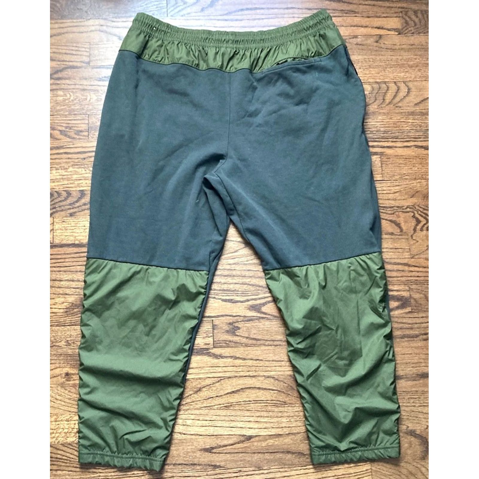 Nike Nike NSW Tech Jogger Pants Mens 2XL Winter Green DD7012 NSW Activewear Mens 2XL Army Green NSW Tech 90s Size US 39 - 7 Thumbnail