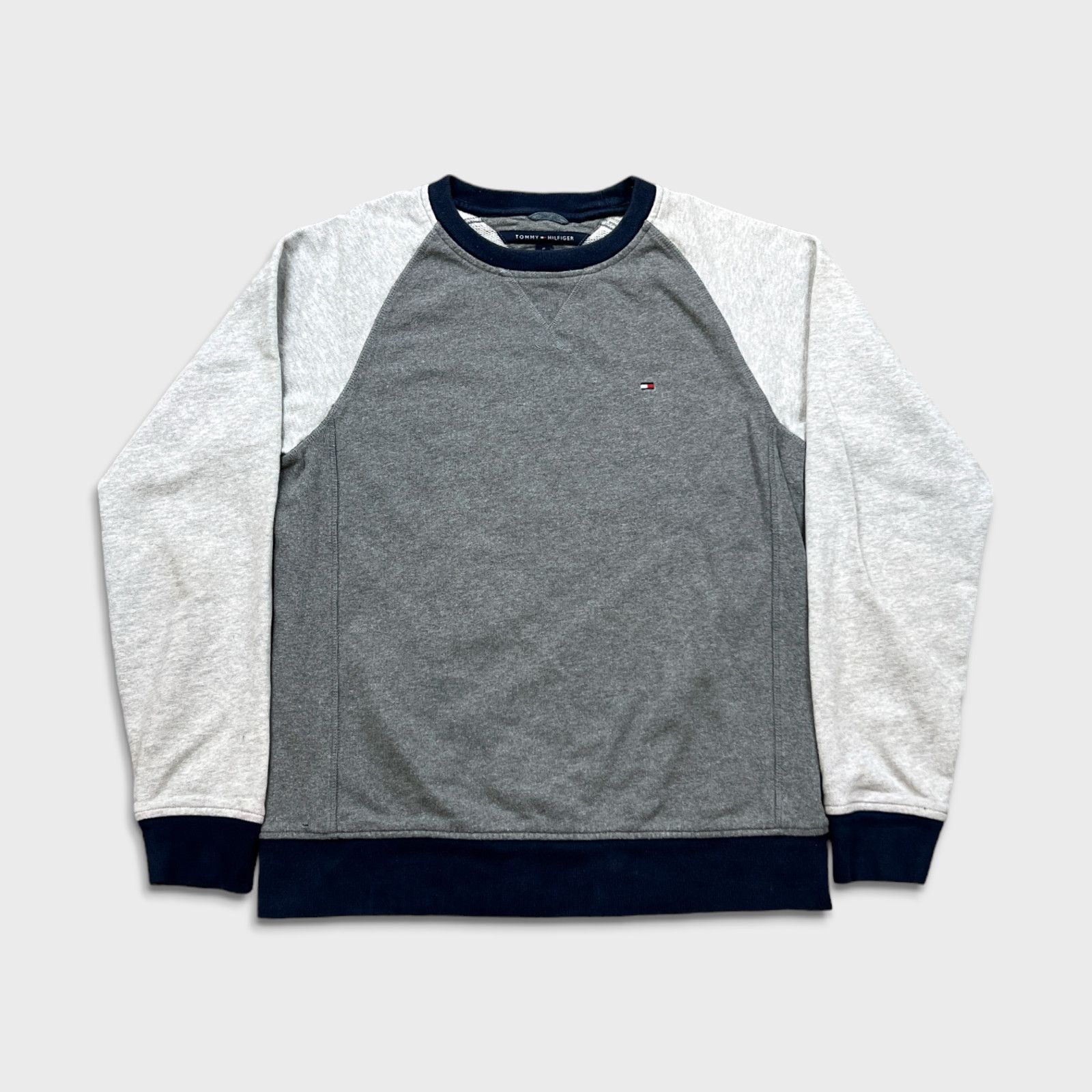 Tommy Hilfiger × Vintage Tommy Hilfiger Sweatshirt Medium Tommy Flag Pullover Crew Size US M / EU 48-50 / 2 - 1 Thumbnail