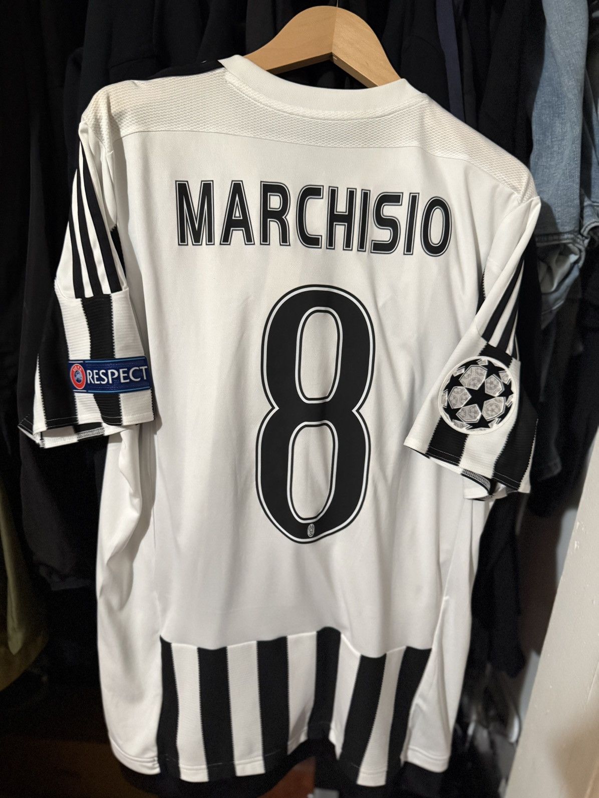 Adidas 15/16 Juventus home jersey Size US L / EU 52-54 / 3 - 2 Thumbnail