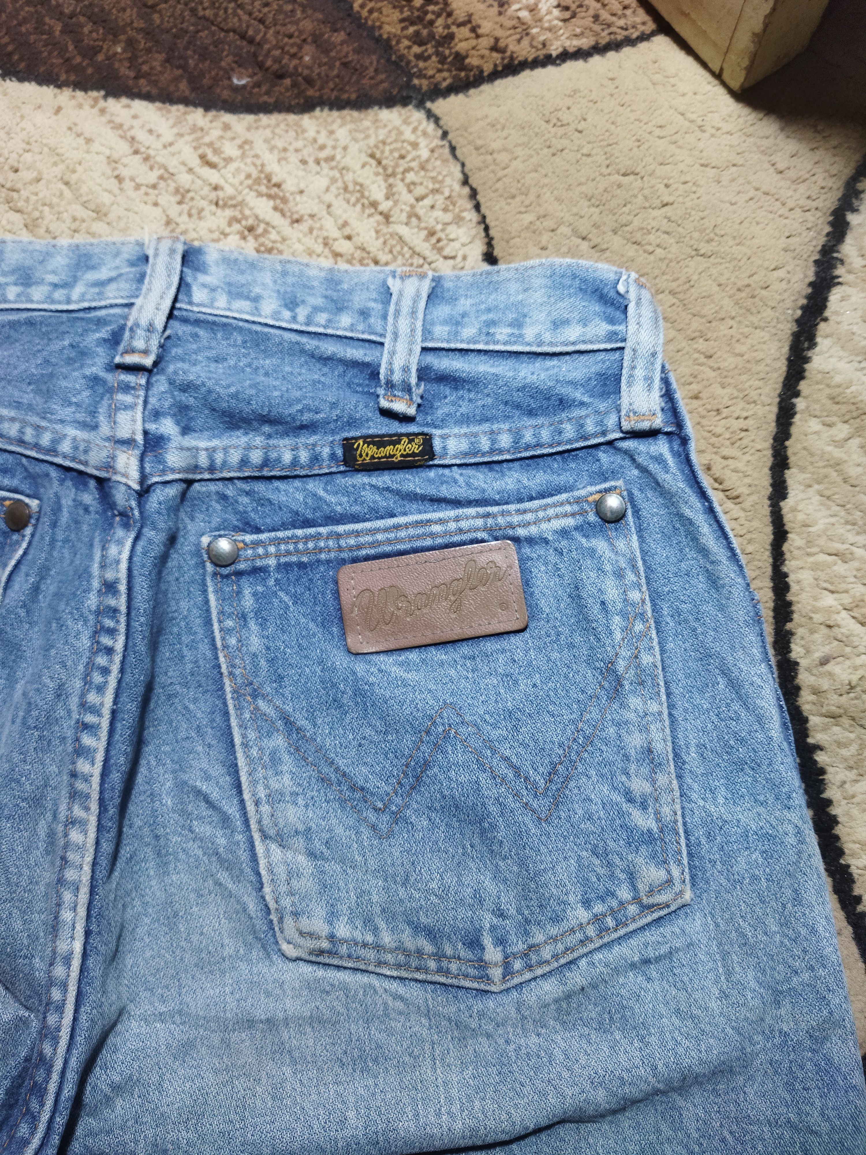 Wrangler VINTAGE WRANGLER DISTRESSED FADED BLUE JEANS PANTS Size US 27 - 10 Thumbnail