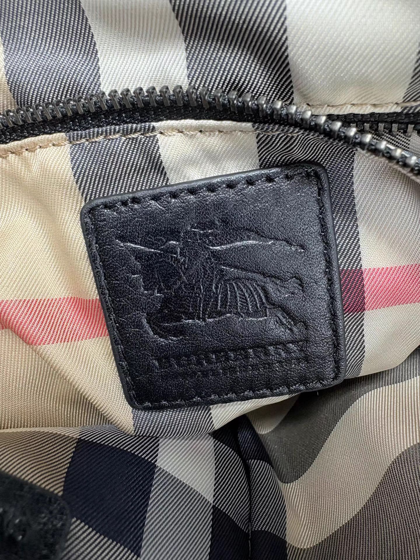 Burberry BURBERRY Leather Shoulder Bag Messenger Bag Size ONE SIZE - 5 Thumbnail