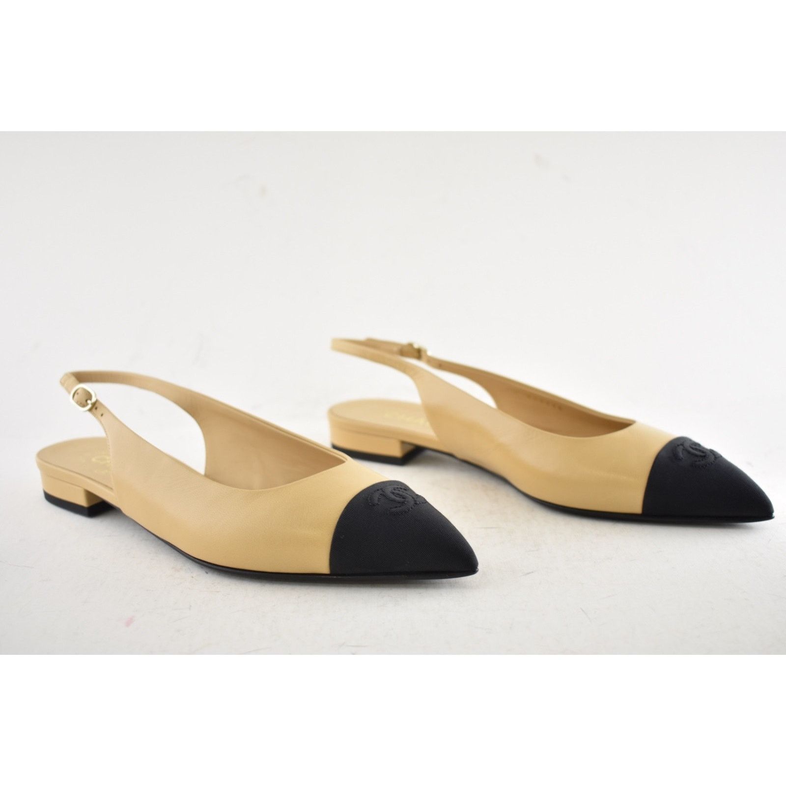 Chanel Chanel 24A Beige Black CC Logo Slingback Pointed Flat 41 Size US 10 / IT 40 - 4 Thumbnail