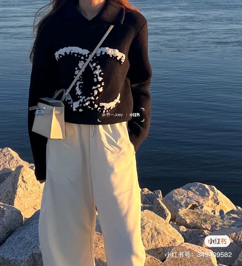 Chanel Chanel Ski series pearl double C large logo cashmere sweat Size S / US 4 / IT 40 - 6 Thumbnail