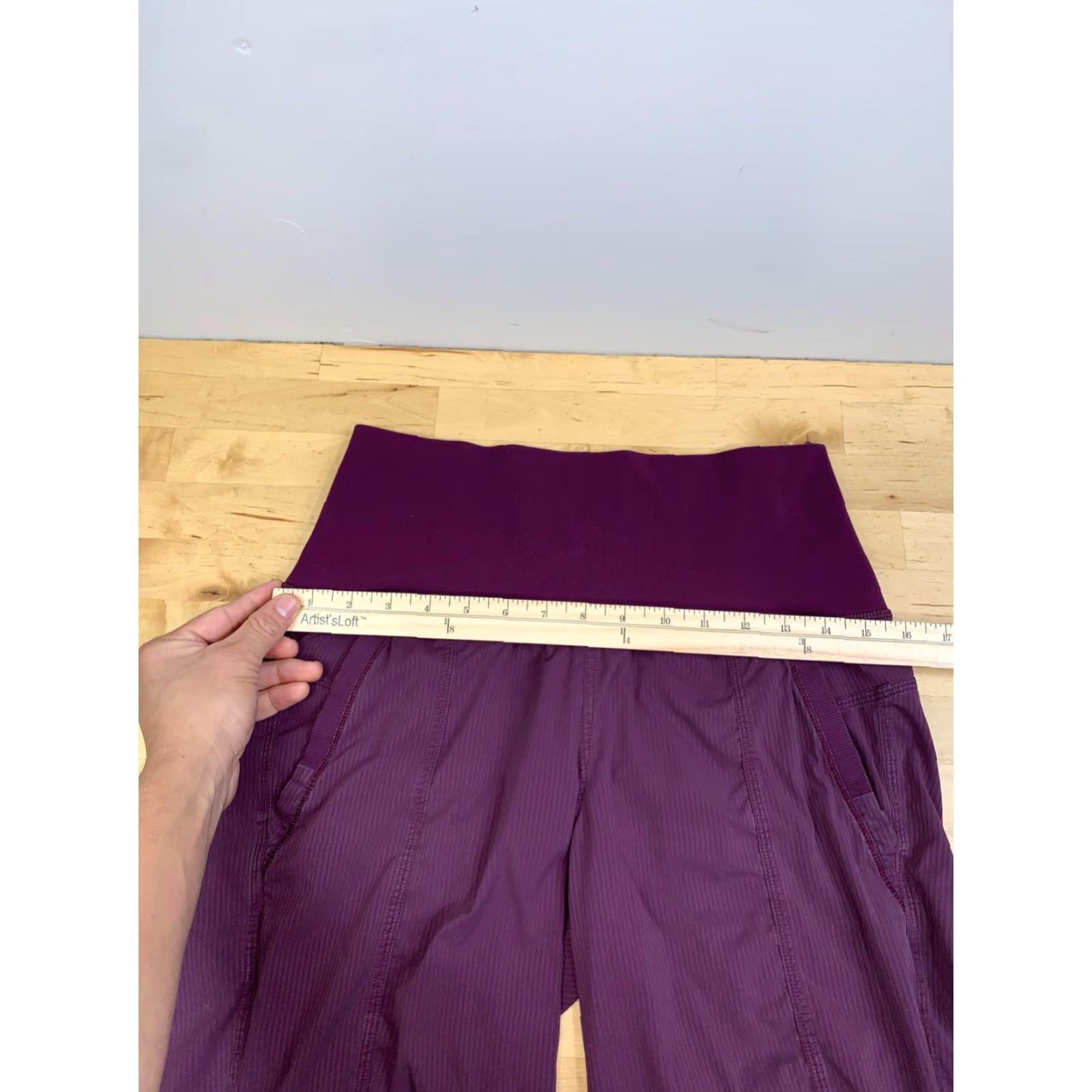 Lululemon Lululemon Pants Womens 8 Purple Cropped Activewear Casual Travel Size 30" / US 8 / IT 44 - 4 Thumbnail