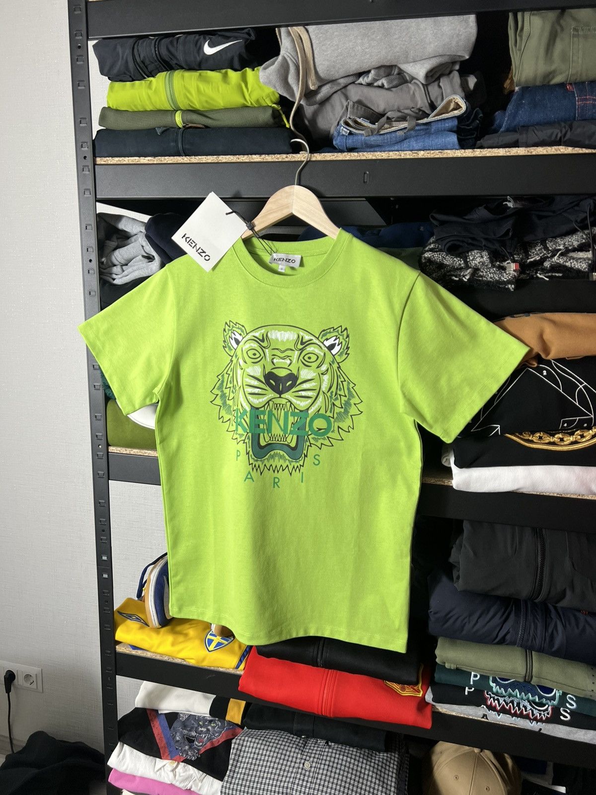 Kenzo 🐯 NWT Kenzo Tiger T-Shirt Lime Green Size S 🔥 Size US S / EU 44-46 / 1 - 1 Thumbnail