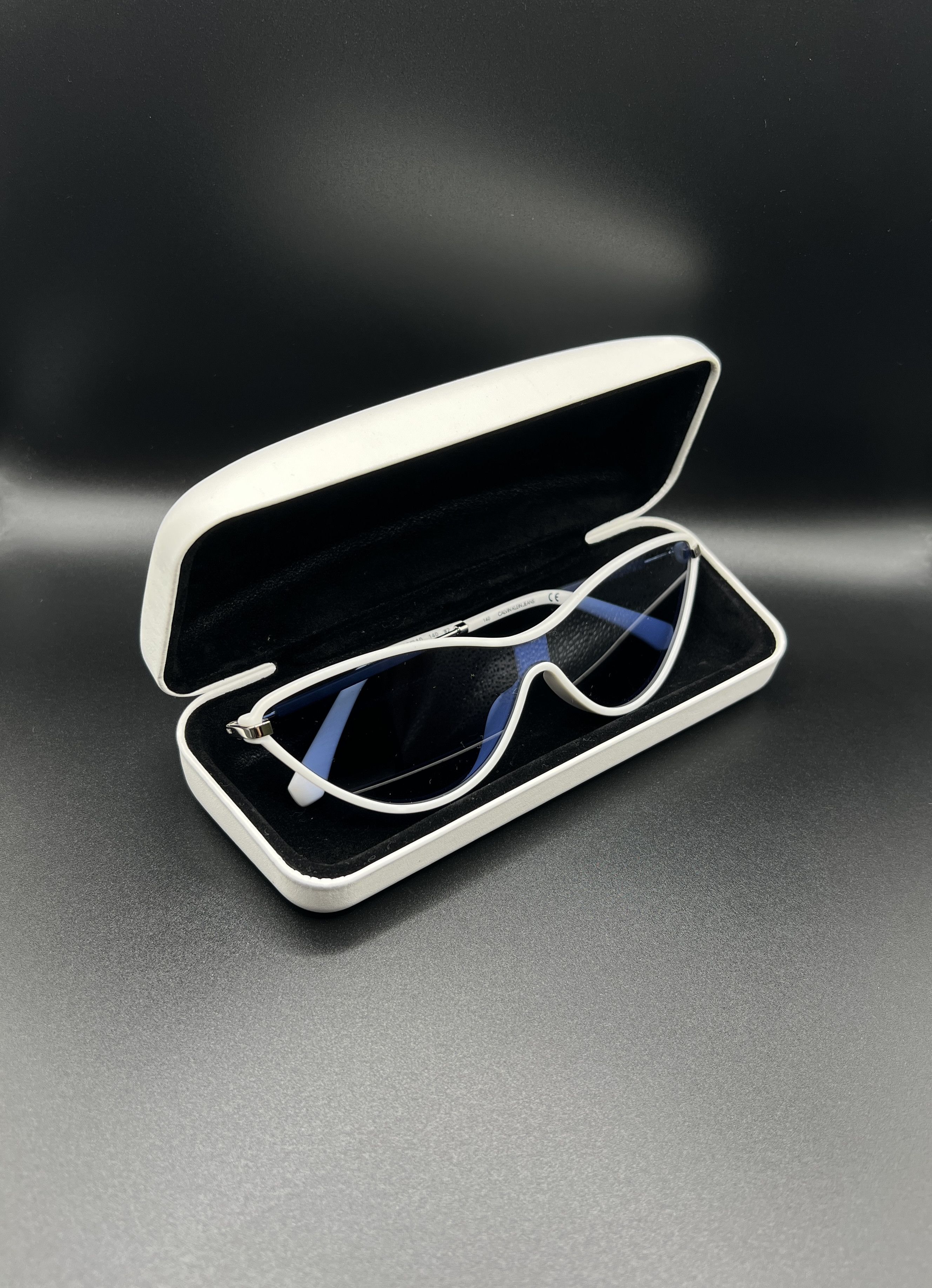 Calvin Klein Calvin Klein Jeans Cat-Eye CKJ19702S White Blue Sunglasses Size ONE SIZE - 10 Thumbnail