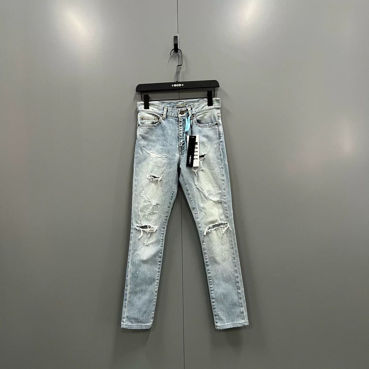 Saint Laurent Paris Saint Laurent Washed Distressed Denim Pants Size US 26 / EU 42 - 1 Thumbnail