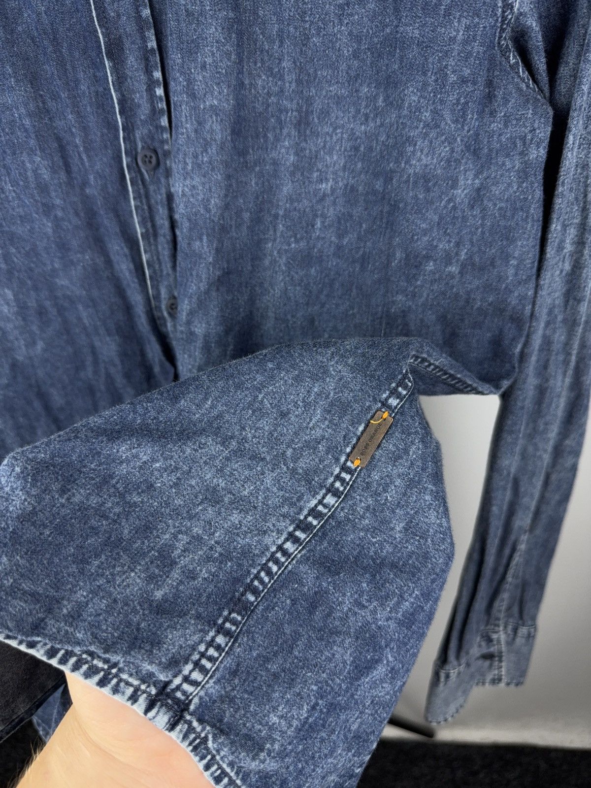 Hugo Boss Designer BOSS Hugo Boss Denim Shirt Slim Fit Casual Blue 00s Size US M / EU 48-50 / 2 - 5 Thumbnail