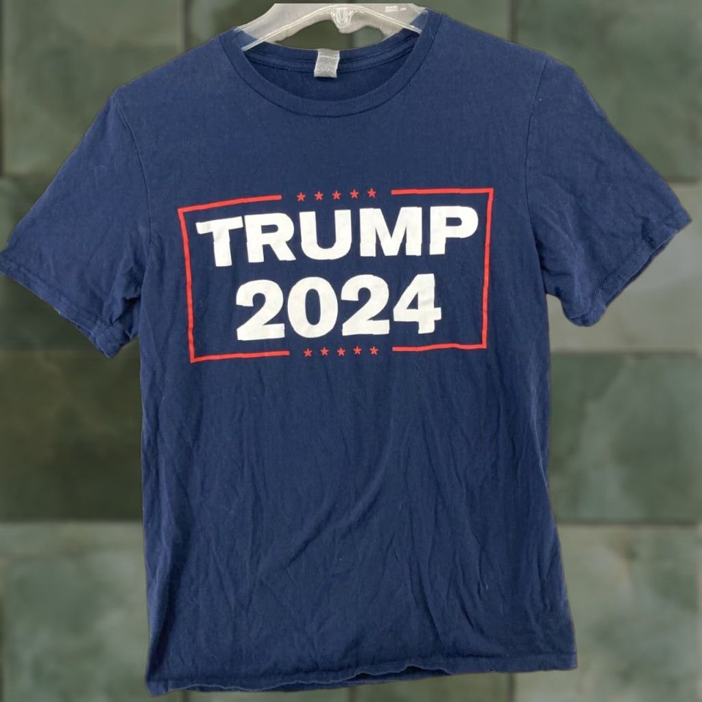 Gildan Trump 2024 Womens TShirt Blue Small Presidential Size S / US 4 / IT 40 - 1 Thumbnail