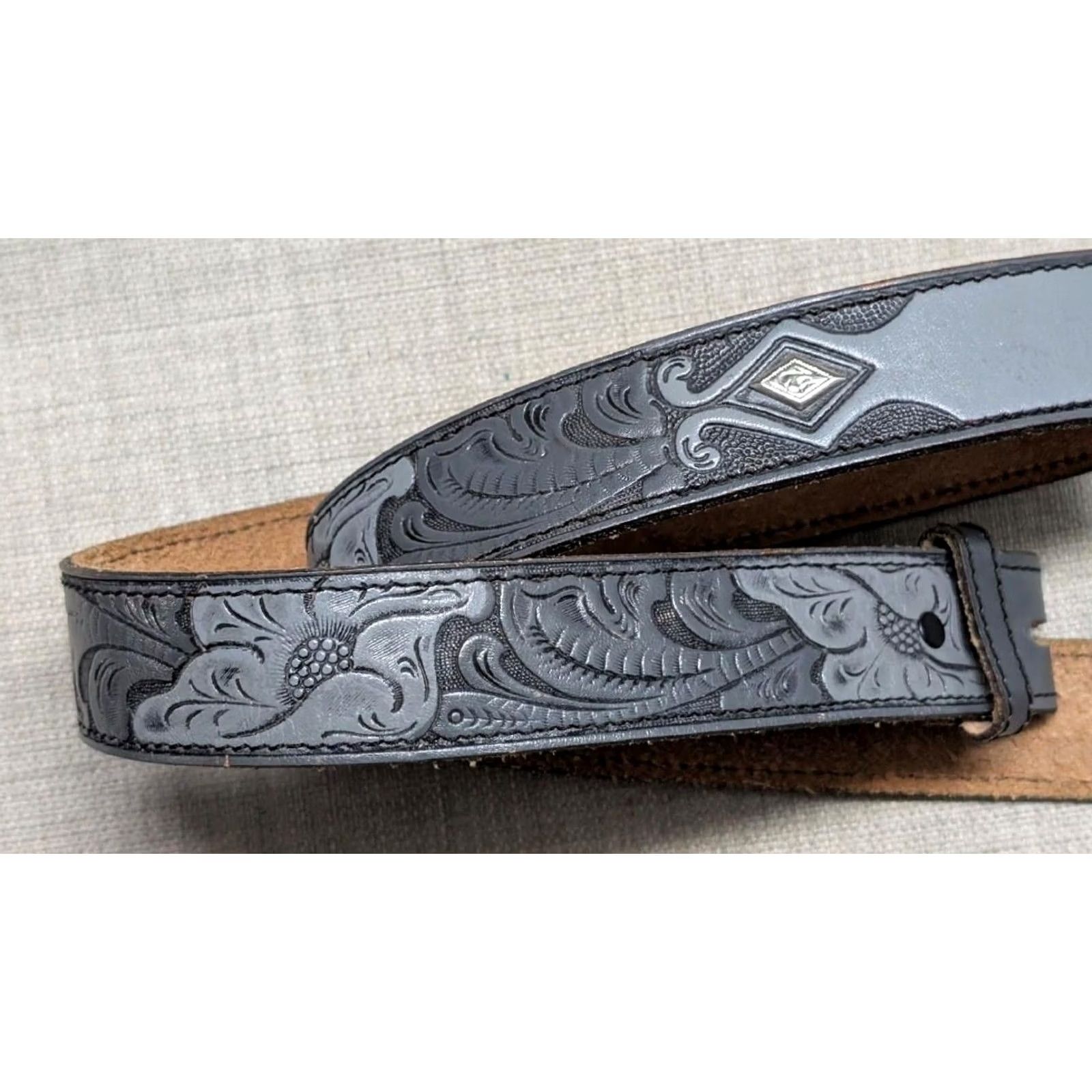 Vintage VINTAGE Western Belt Men 40 Gray Leather Cowhide Tooled Buckle Floral 1-1/2" Belt Width Size 40 - 2 Thumbnail