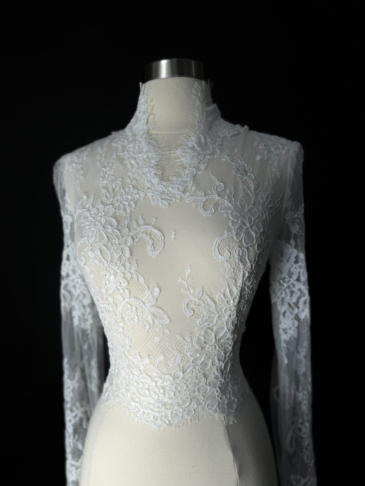 Other Preloved US 8 French Corded Lace Anna Augusta Bridal Top Size M / US 6-8 / IT 42-44 - 4 Thumbnail