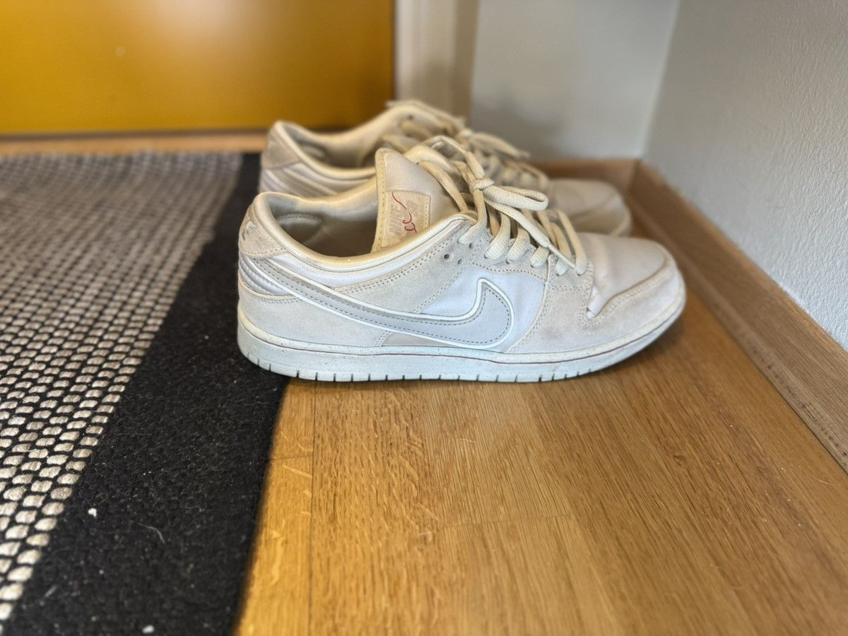 Nike Nike Dunk Low ”City of Love” Size US 10 / EU 43 - 1 Thumbnail