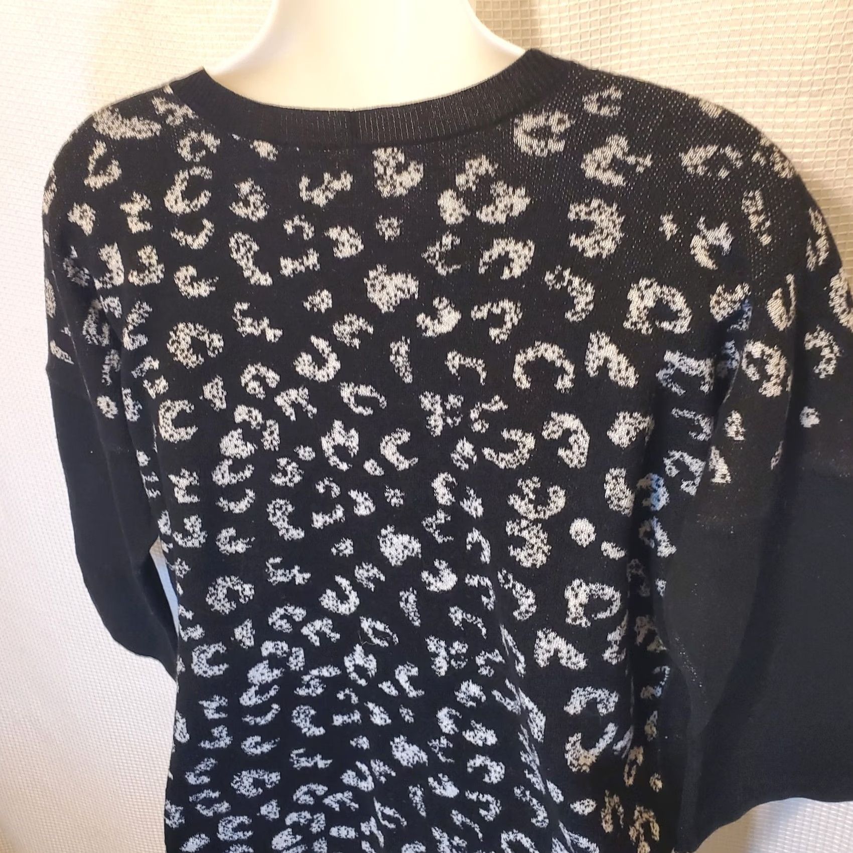 Armani Exchange Armani Exchange Sweater Womens XS 3/4 Sleeve Cheetah Print Black Chic City Size XS / US 0-2 / IT 36-38 - 6 Thumbnail