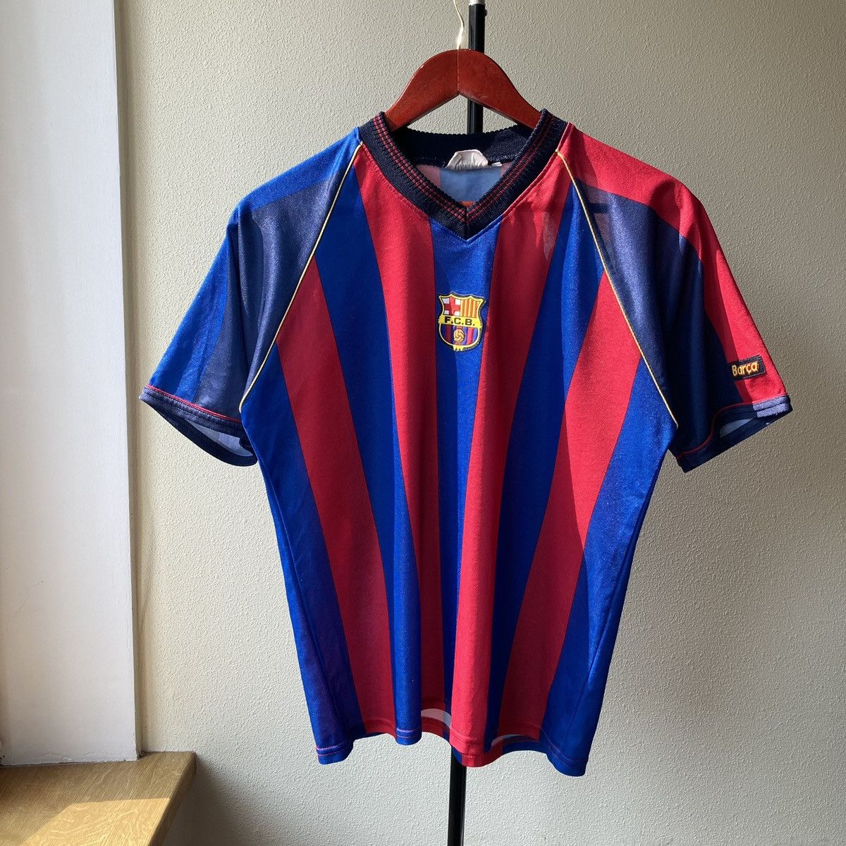 Vintage Barcelona #7 Saviola Fan Jersey 90s Vintage Blokcore Style Size US S / EU 44-46 / 1 - 1 Thumbnail