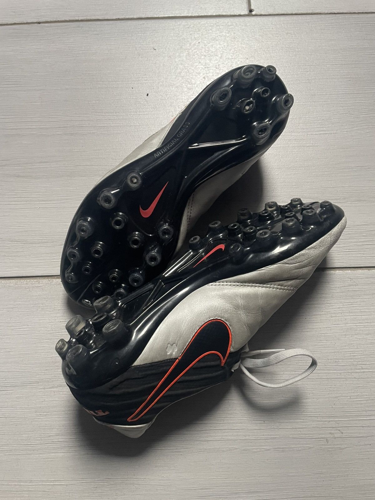 Nike Nike tiempo football pro shoes Size US 8.5 / EU 41-42 - 2 Thumbnail