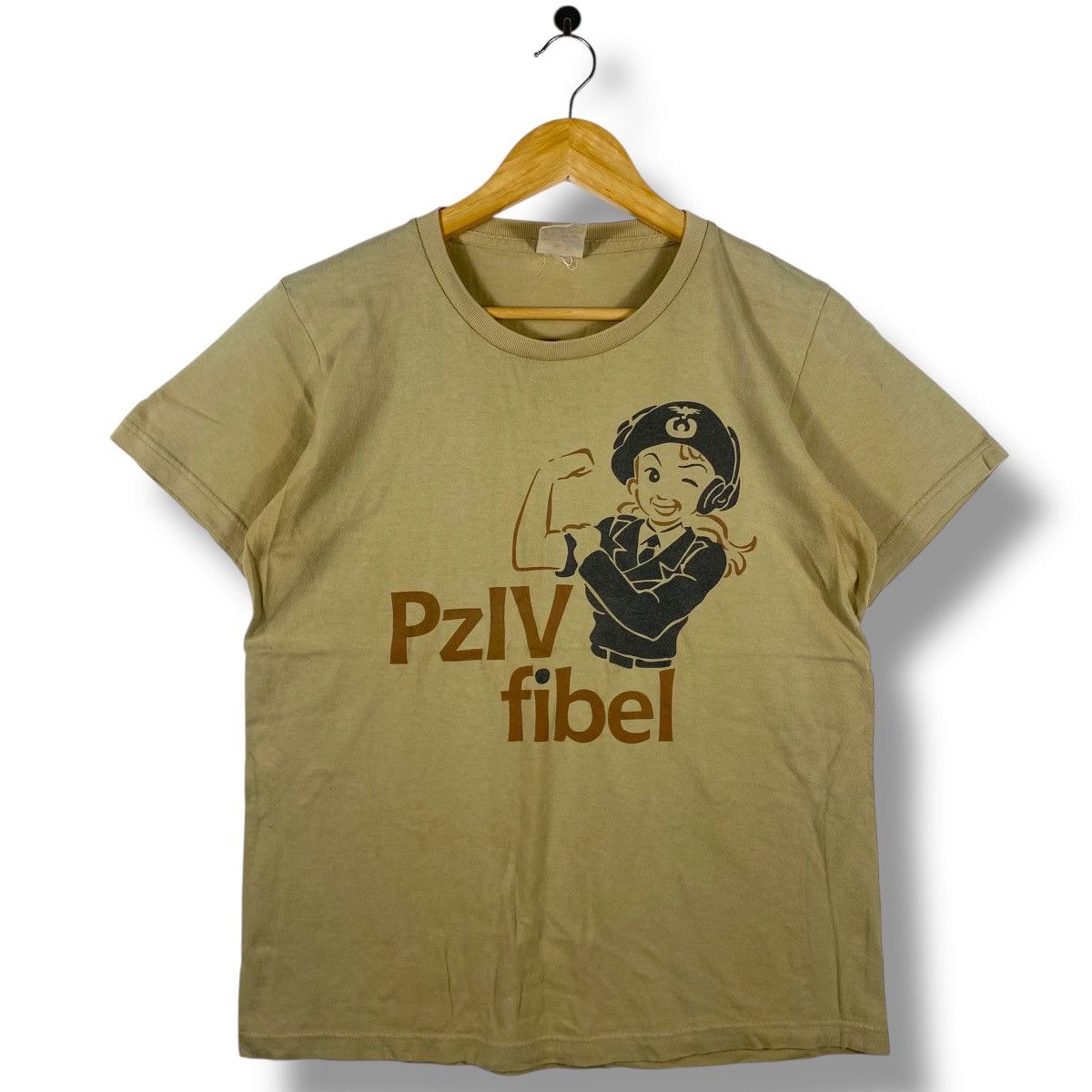 Anime GIRLS Und PANZER Pz IV Fibel Anime Graphic Faded Tee Shirt Size L / US 10 / IT 46 - 1 Thumbnail