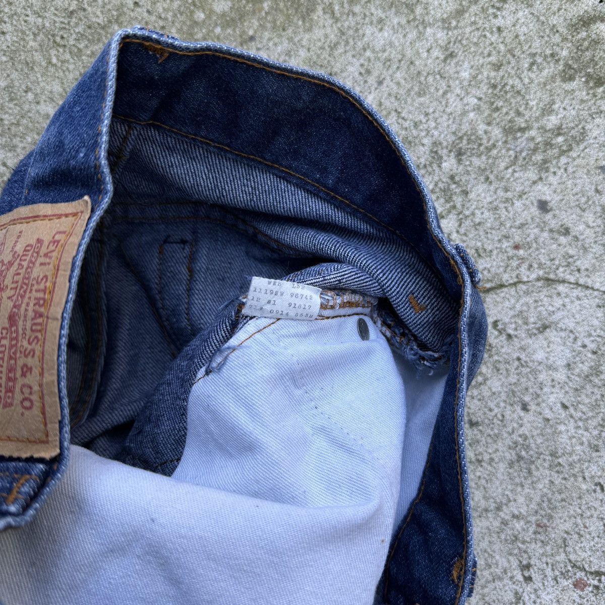 Levi's Vintage 80s Levi's 563 Dark Wash Bootcut Jeans 24x32 Size 24" / US 00 / IT 34 - 8 Thumbnail