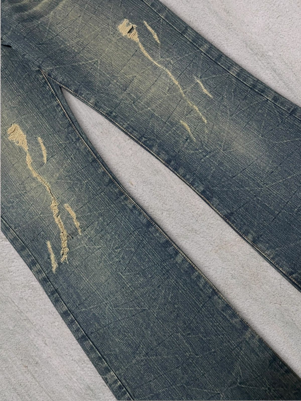 LOWBOX Vintage Lowbox Bondage Rivet Distressed Mudwash Flare Jeans Size US 32 / EU 48 - 5 Thumbnail