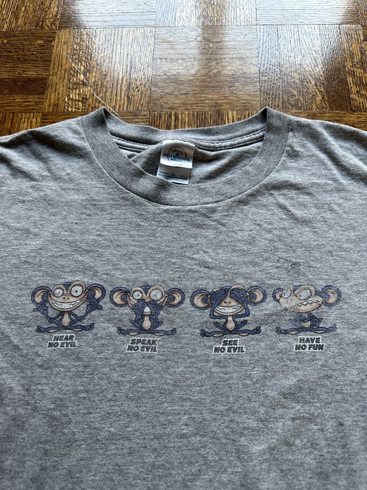 Japanese Brand Vintage Y2K Monkey Hear No Evil Funny Graphic Tee Size US XXL / EU 58 / 5 - 3 Thumbnail
