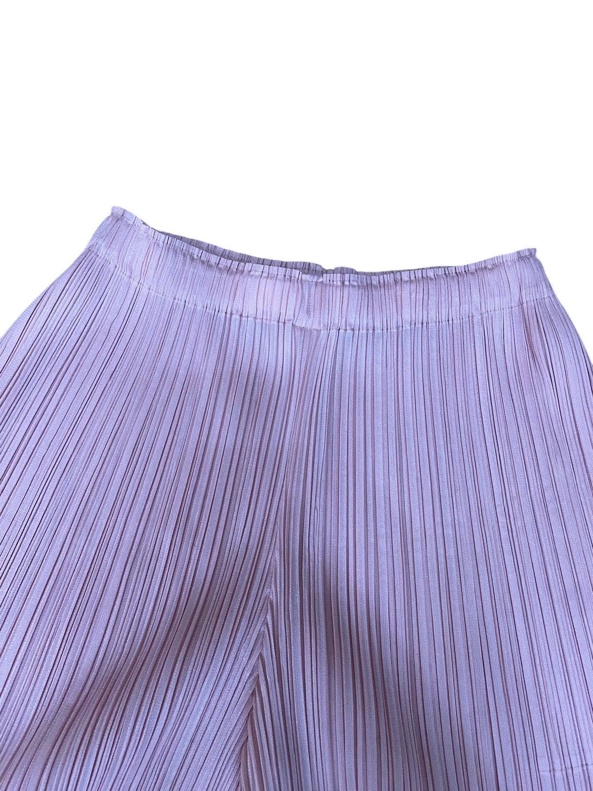 Pleats Please Issey Miyake Vintage pleats please issey miyake short pants Size 30" / US 8 / IT 44 - 3 Thumbnail