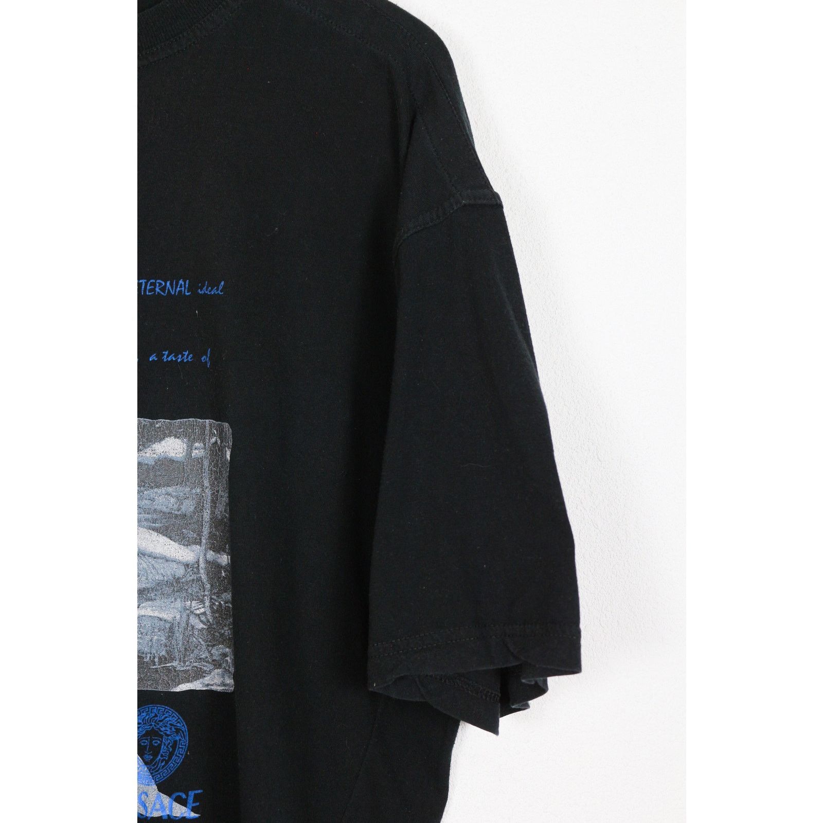 Versace Jeans Couture Vintage Versace Jeans Couture Baroque Photo Medusa T-shirt Size US M / EU 48-50 / 2 - 3 Thumbnail