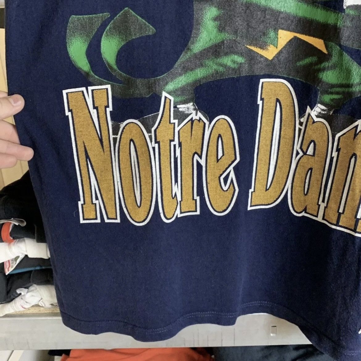 NBA Rare! Vintage Notre Dame Celtics Fight Tee Big Logo 90s Y2K Size US M / EU 48-50 / 2 - 6 Thumbnail