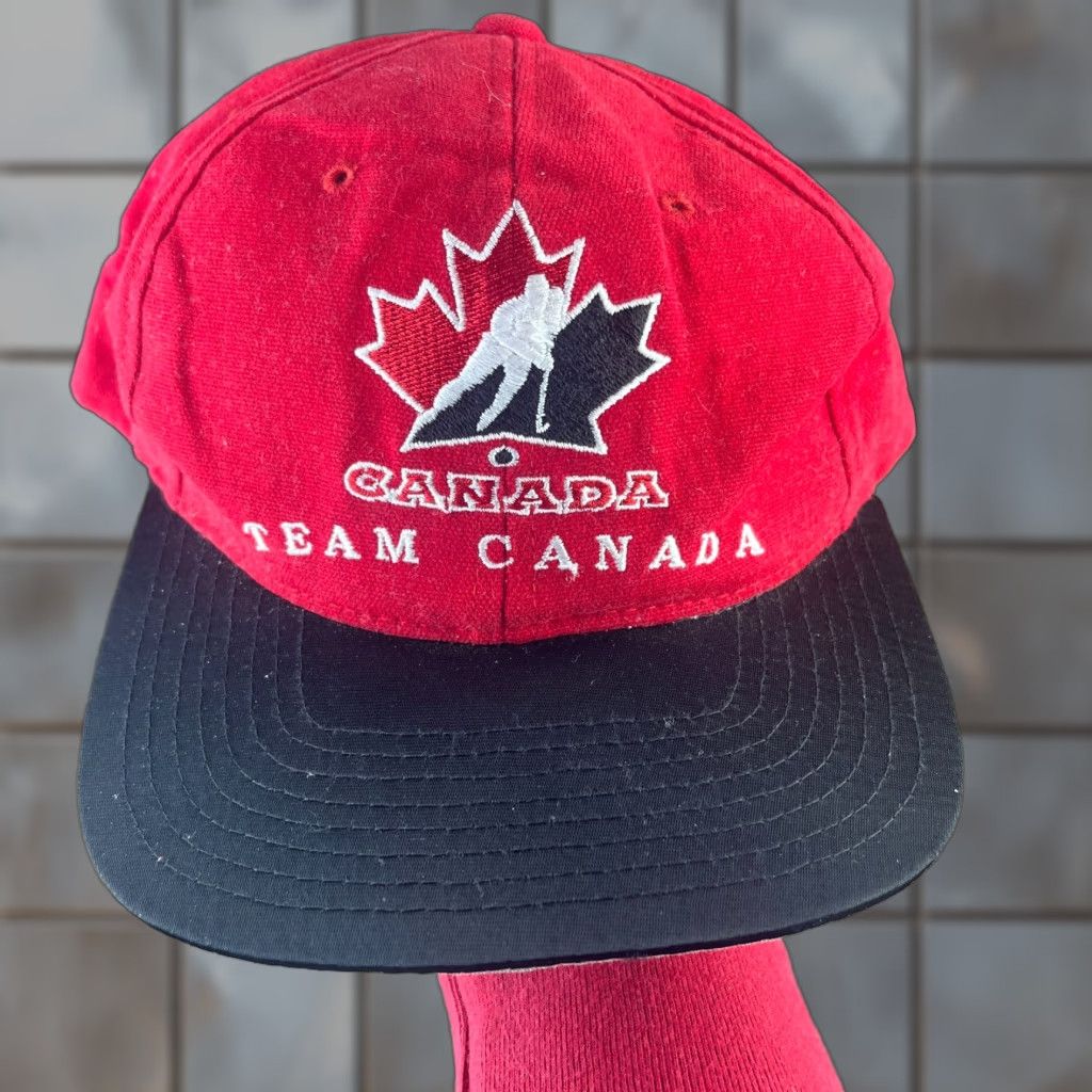 Starter VINTAGE Starter Team Canada Hockey Strapback Hat Adult One Size Red 90s Baseball Cap Mens Size ONE SIZE - 1 Thumbnail