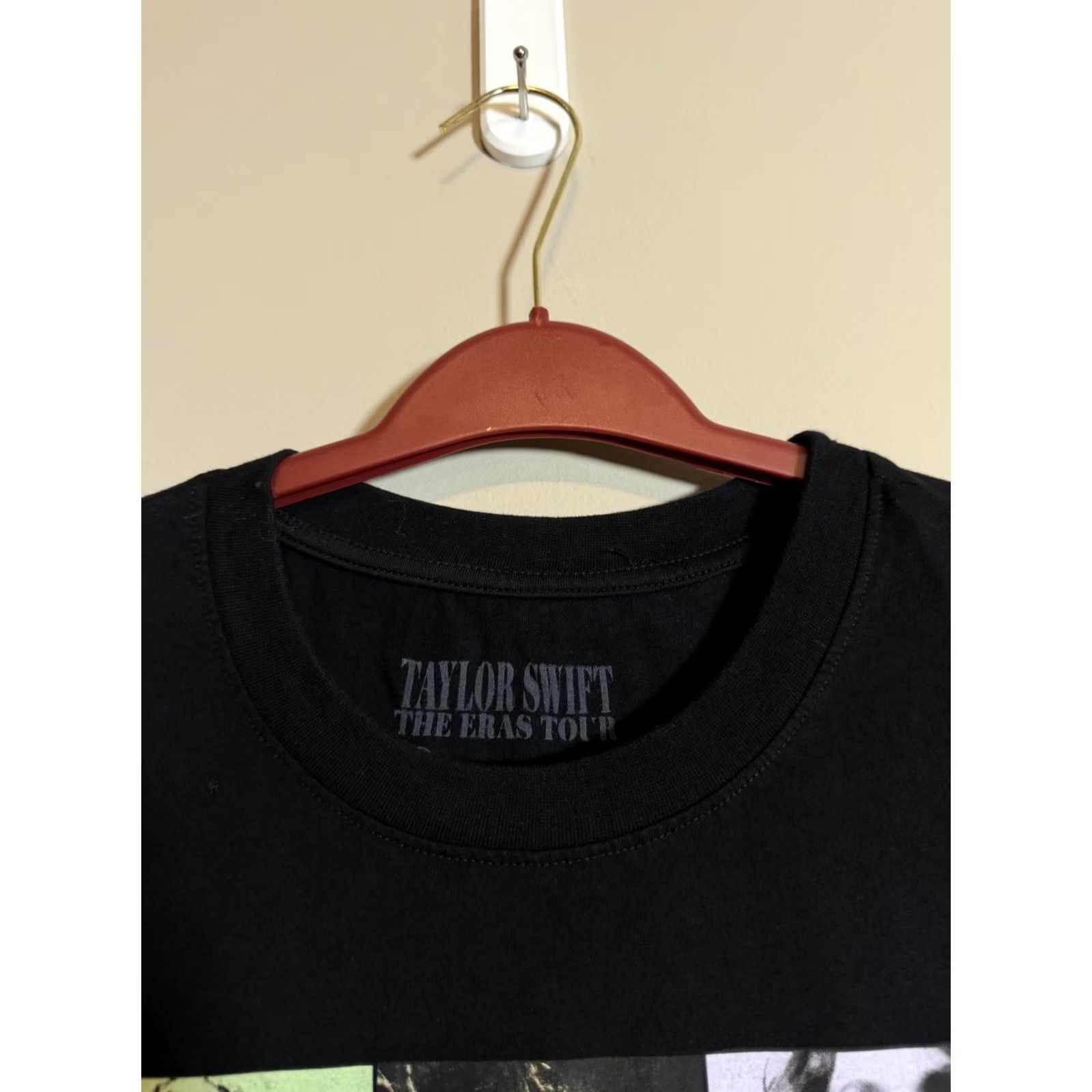 Vintage Taylor Swift The Eras Black Tour Shirt L Unisex Adults Black 23-24 Mens/Womens Size US L / EU 52-54 / 3 - 3 Thumbnail