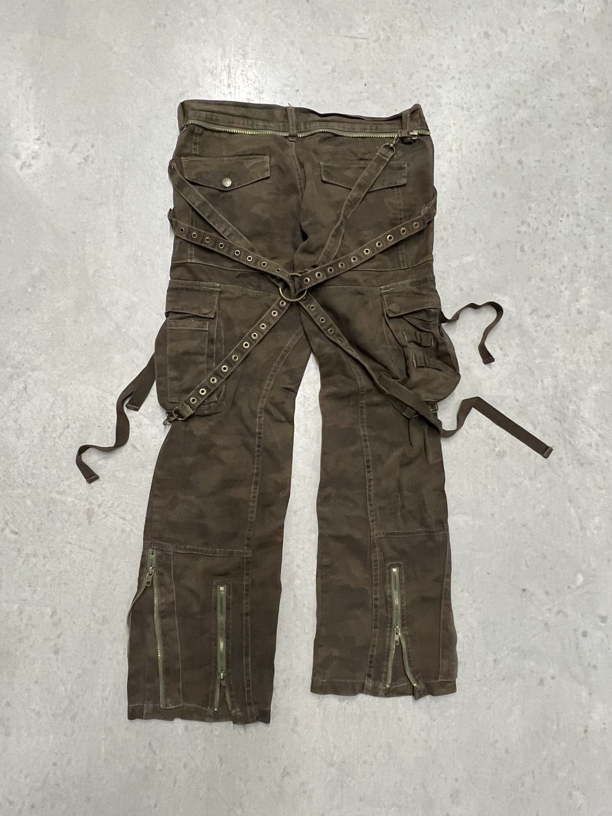 Japanese Brand Camo Cargo Bondage pants Size US 30 / EU 46 - 2 Thumbnail