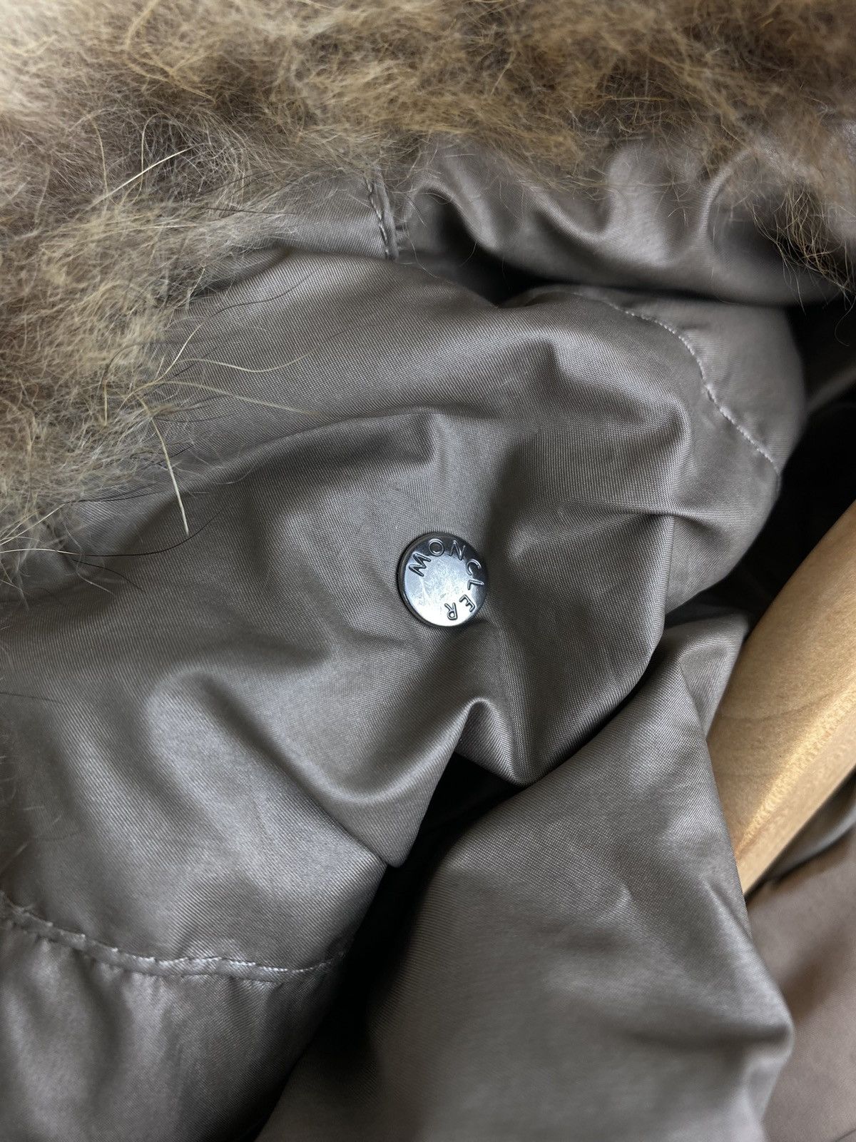 Moncler Moncler Angers Giubbotto ladies fur puffer jacket size 1 Size XS / US 0-2 / IT 36-38 - 16 Thumbnail