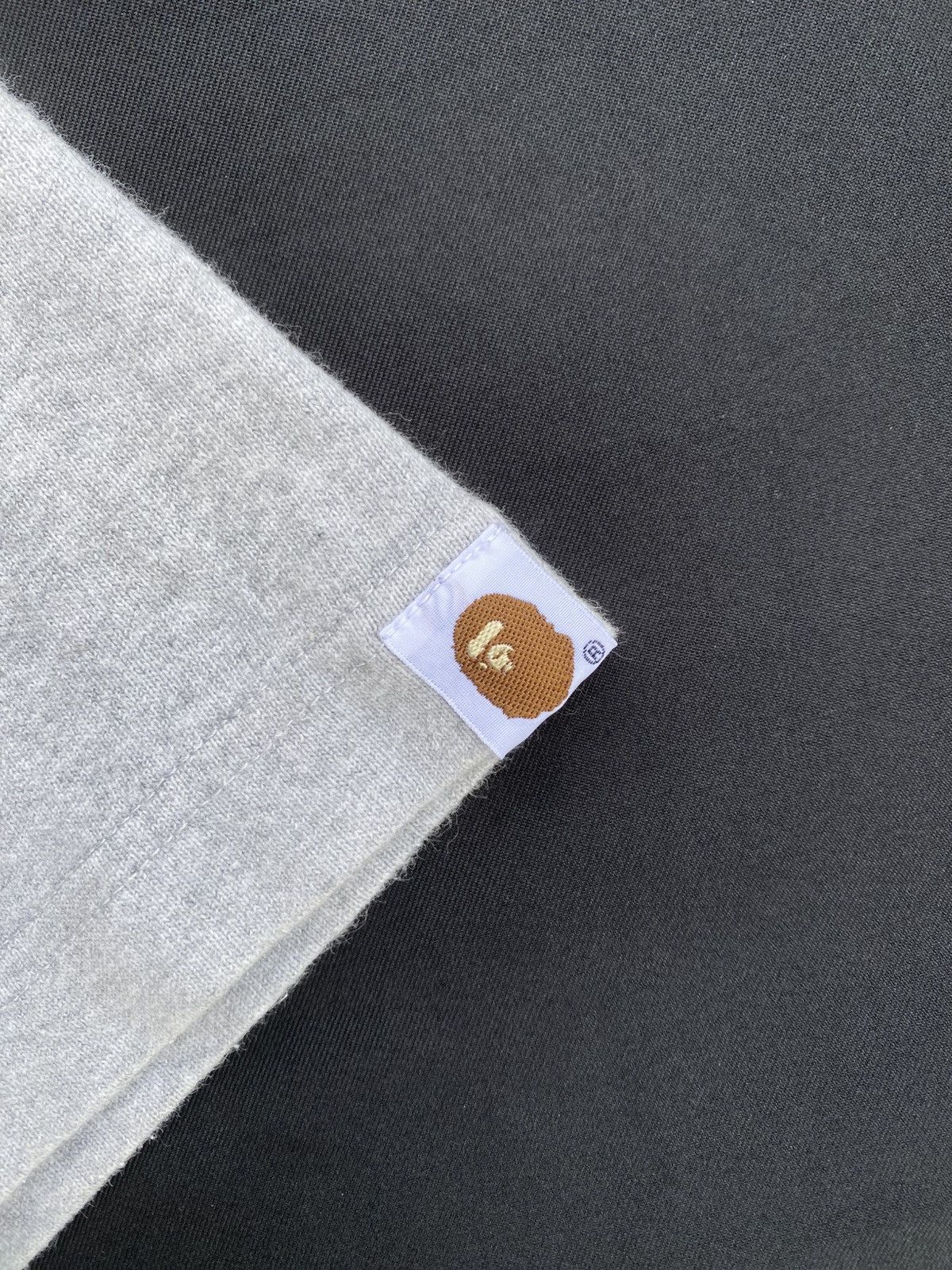 Bape Rare Vintage BAPESTA Single Pocket Tshirt Size US L / EU 52-54 / 3 - 12 Thumbnail