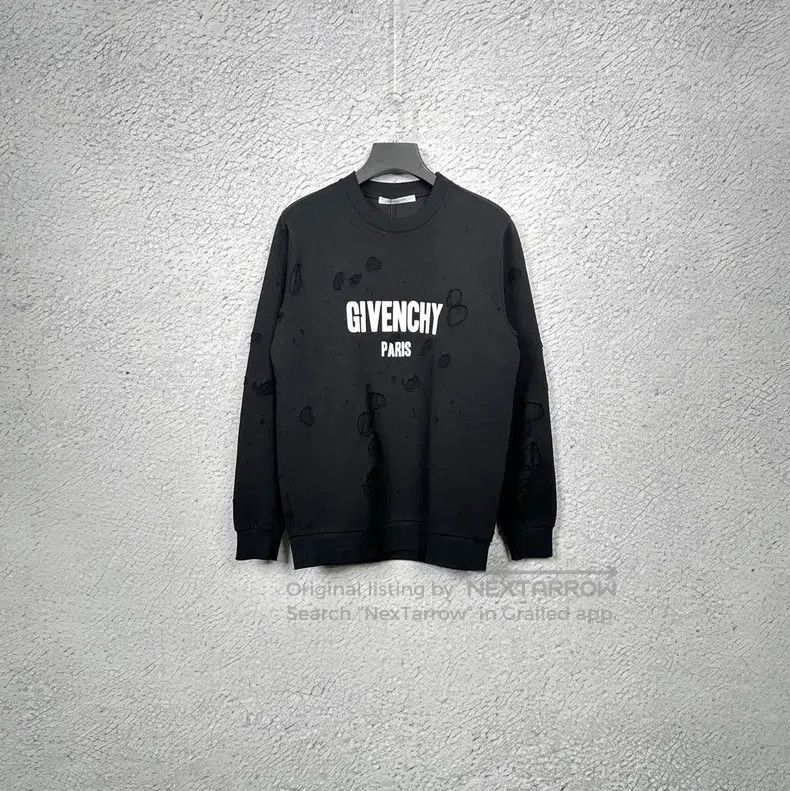 Givenchy Givenchy Black classic torn logo bug hole round neck crewn Size US S / EU 44-46 / 1 - 1 Thumbnail