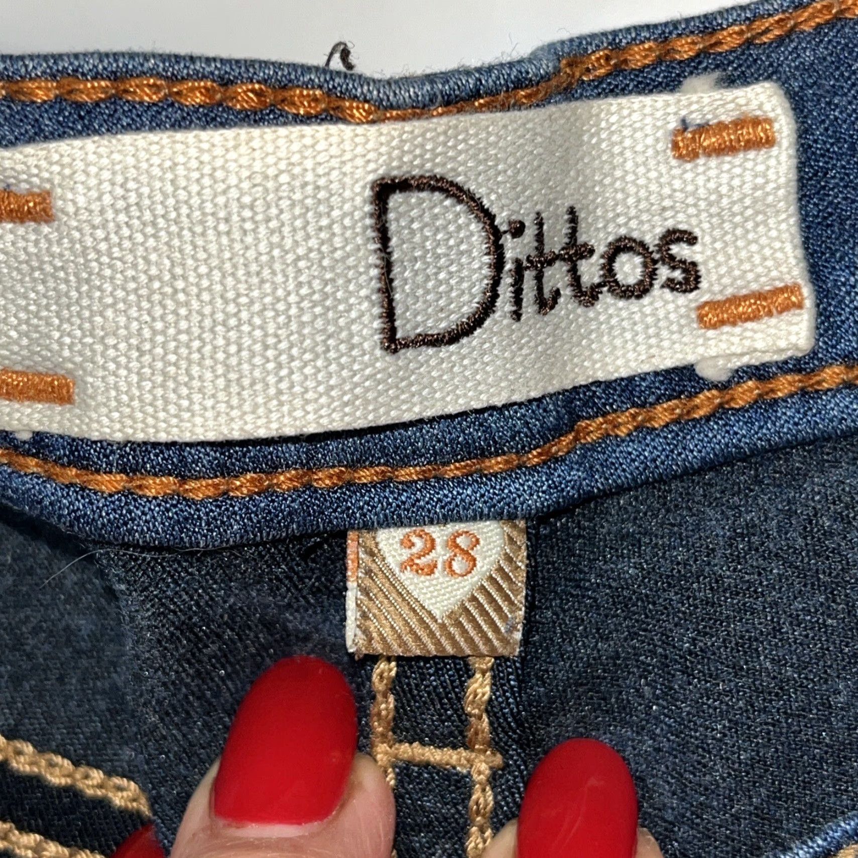 Vintage Dittos Jeans Slim Women 28 Light Wash Back Pockets Rayon Polyester ZIP Soft Stretchy Zip Jeans Women’s Size 28" / US 6 / IT 42 - 6 Thumbnail