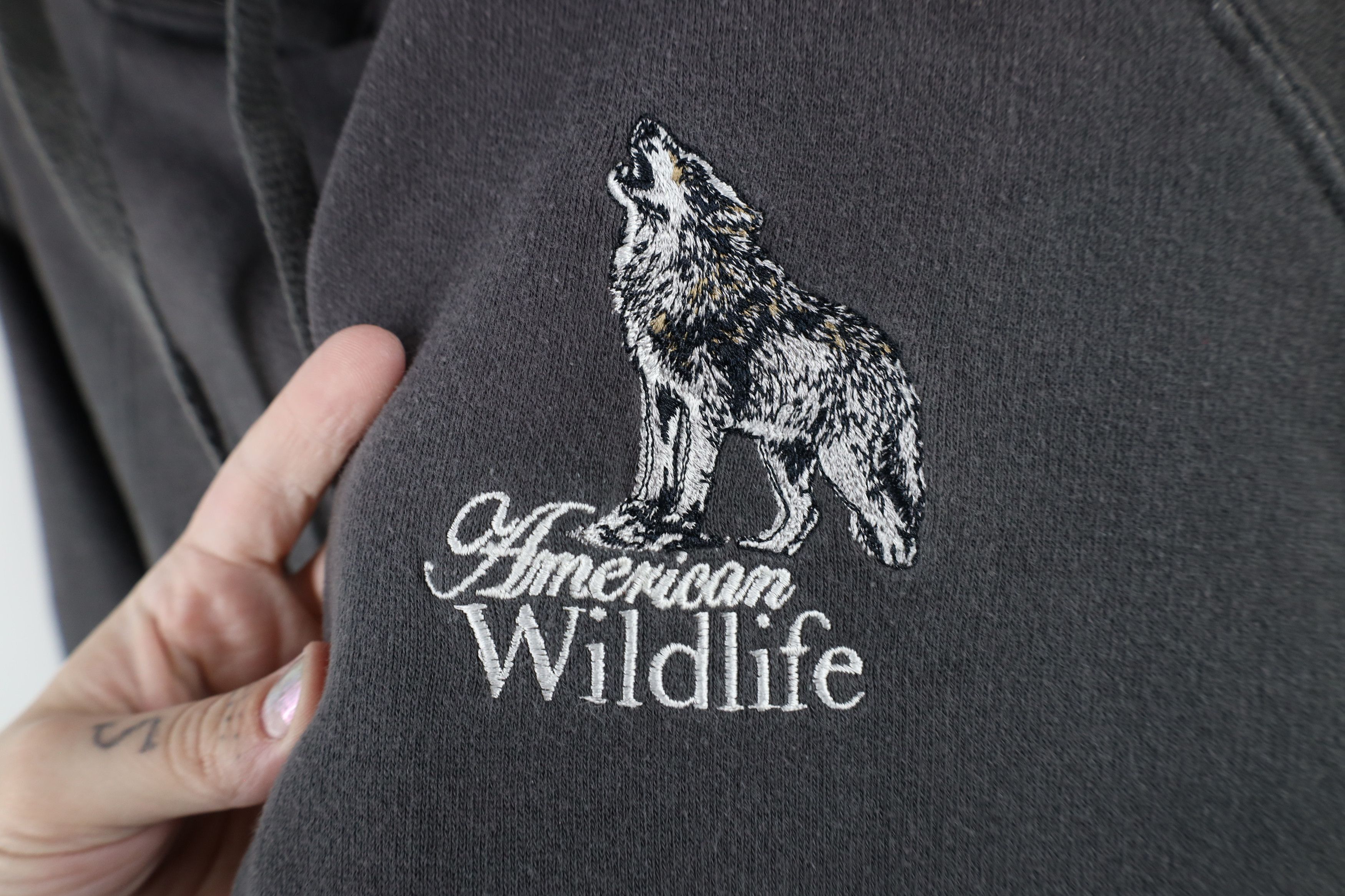 Vintage Vintage 90s Streetwear Out American Wildlife Wolf Hoodie Size US XXL / EU 58 / 5 - 4 Thumbnail