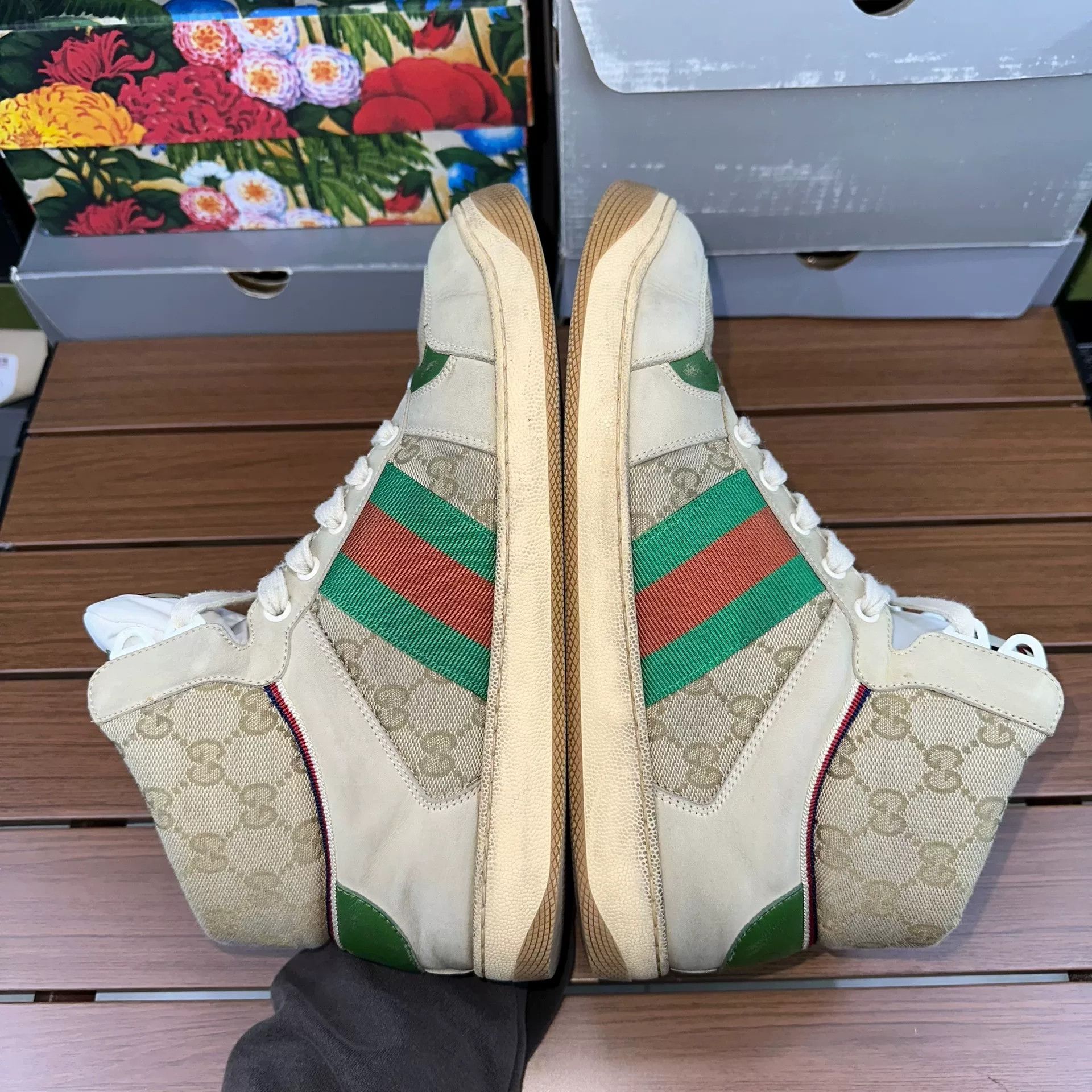 Gucci Gucci Distressed Lowtop Sneakers 9 Men Size US 9 / EU 42 - 1 Thumbnail