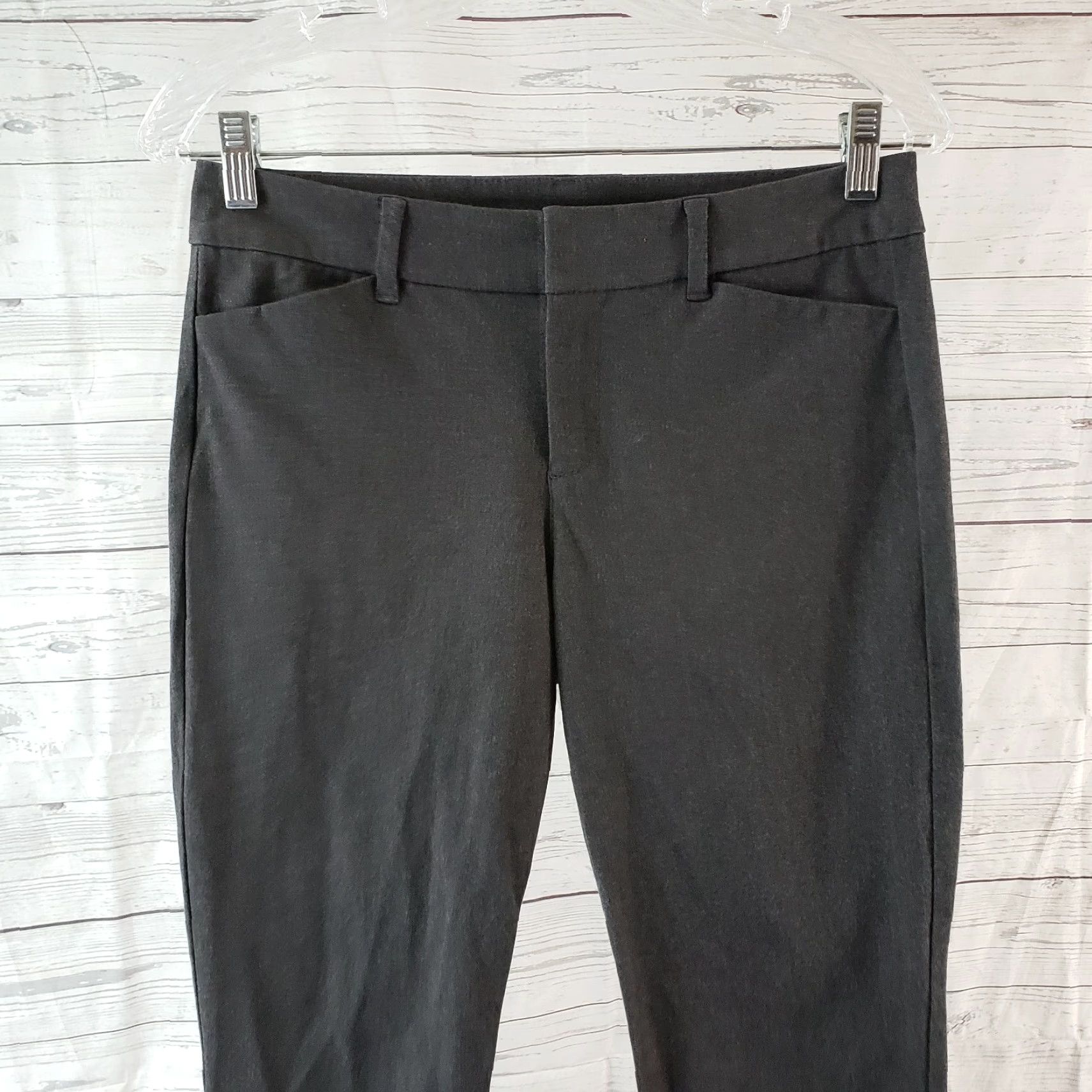 Old Navy Old Navy Womens Pixie Pants Sz 4 Gray Mid Rise Pants Adult Regular XS? Size 27" / US 4 / IT 40 - 2 Thumbnail