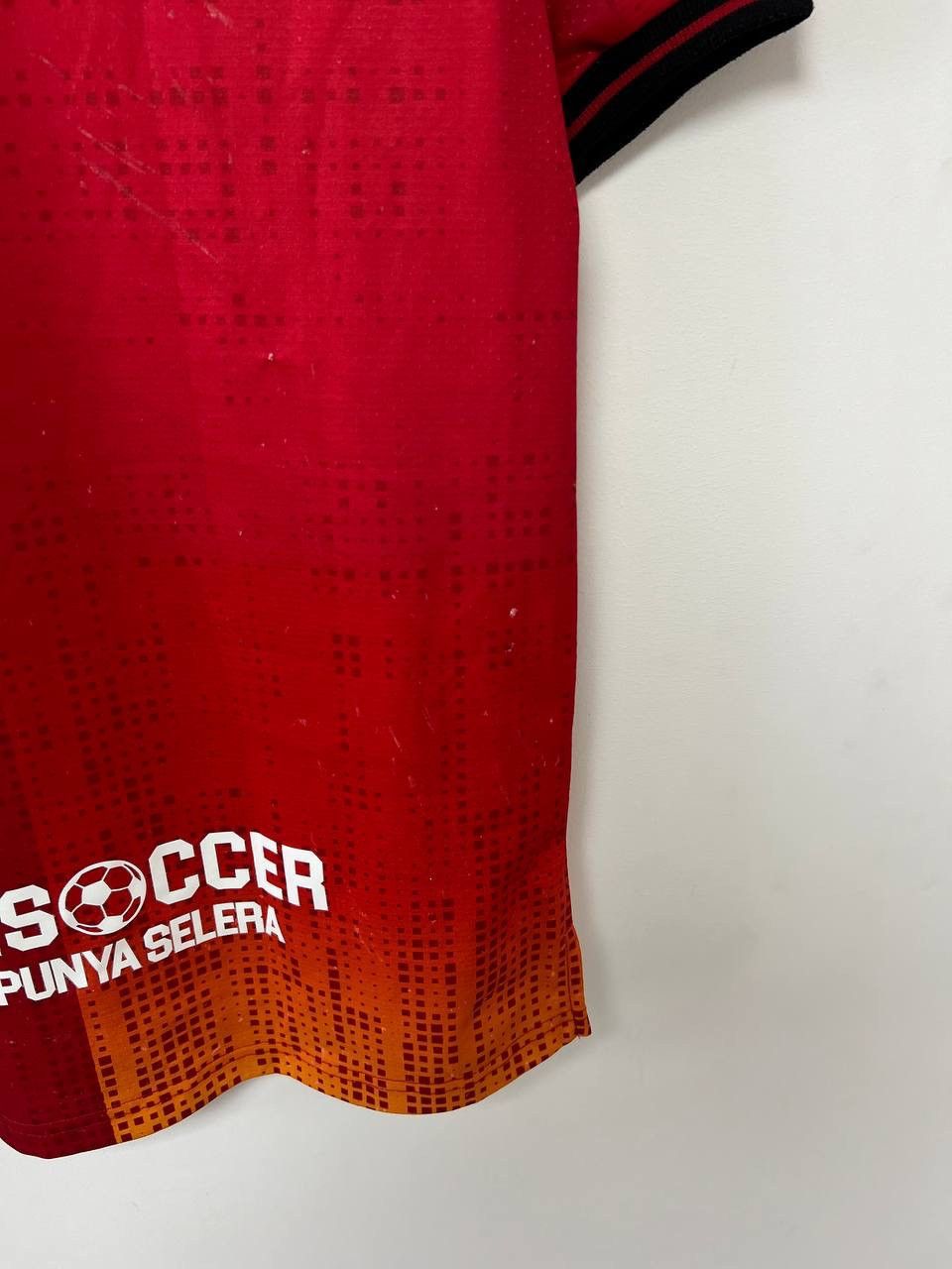 Le Specs Vintage Bali United 2022/2023 Jersey Football Shirt Mailot L Size US L / EU 52-54 / 3 - 24 Thumbnail