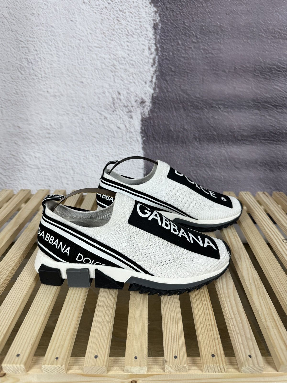 Dolce & Gabbana Dolce & Gabbana white/black big logo sneakers luxury Size US 9 / IT 39 - 4 Thumbnail