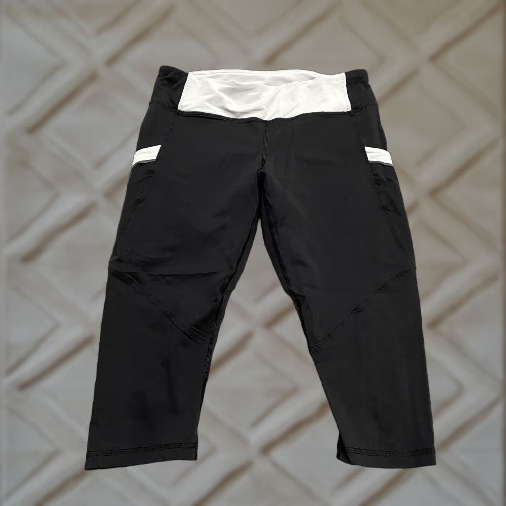 Lululemon Lululemon Run Mod Moves Crop Pants Womens 8 Black Zip Pocket Active Yoga 28x17 Womens Size 30" / US 8 / IT 44 - 1 Thumbnail