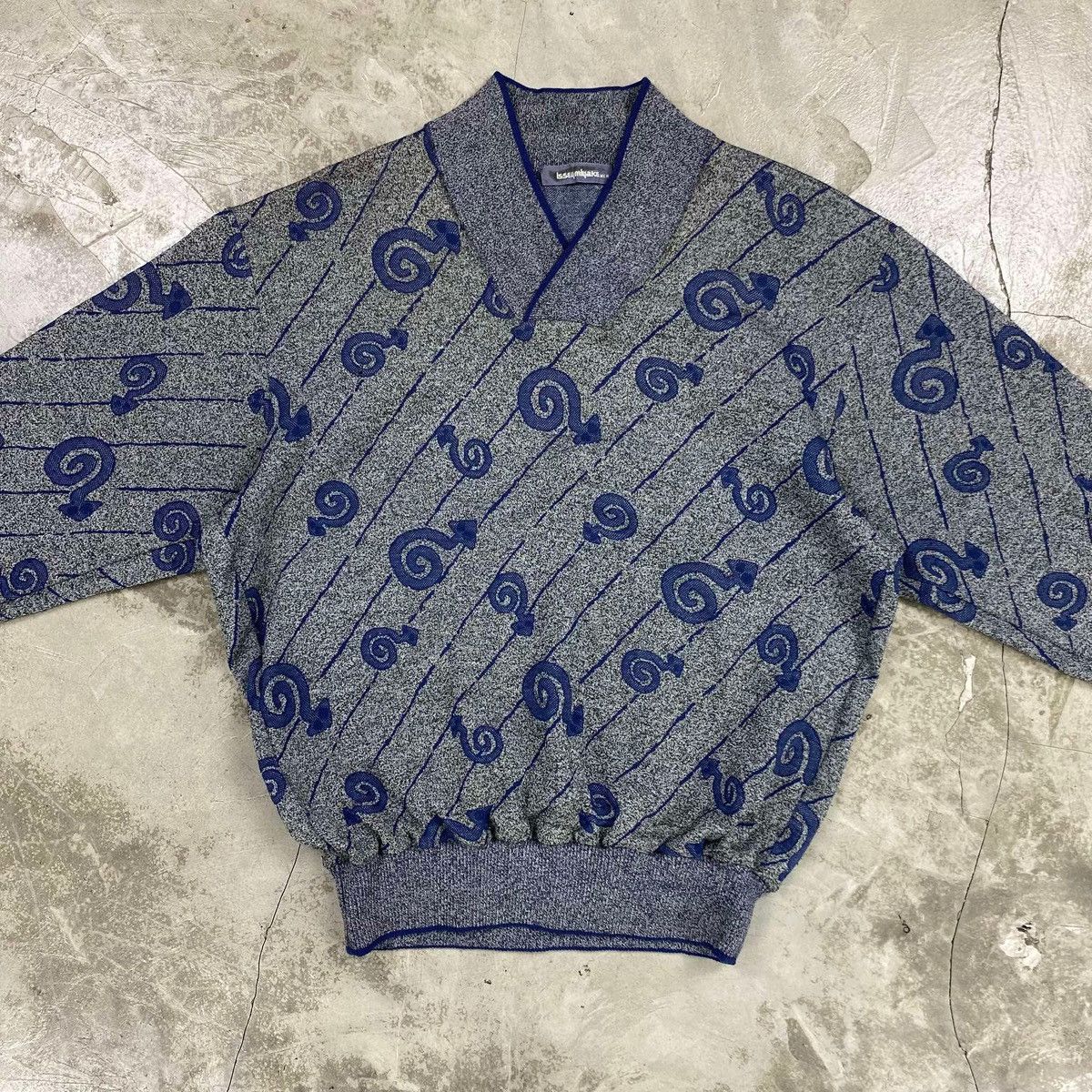 Issey Miyake Vintage Rare 90’s/80’s Spiral Arrow Knitted Sweater Size US M / EU 48-50 / 2 - 3 Thumbnail