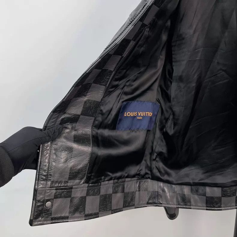Louis Vuitton Louis Vuitton Black and grey checkerboard four-pocket leat Size US S / EU 44-46 / 1 - 6 Thumbnail