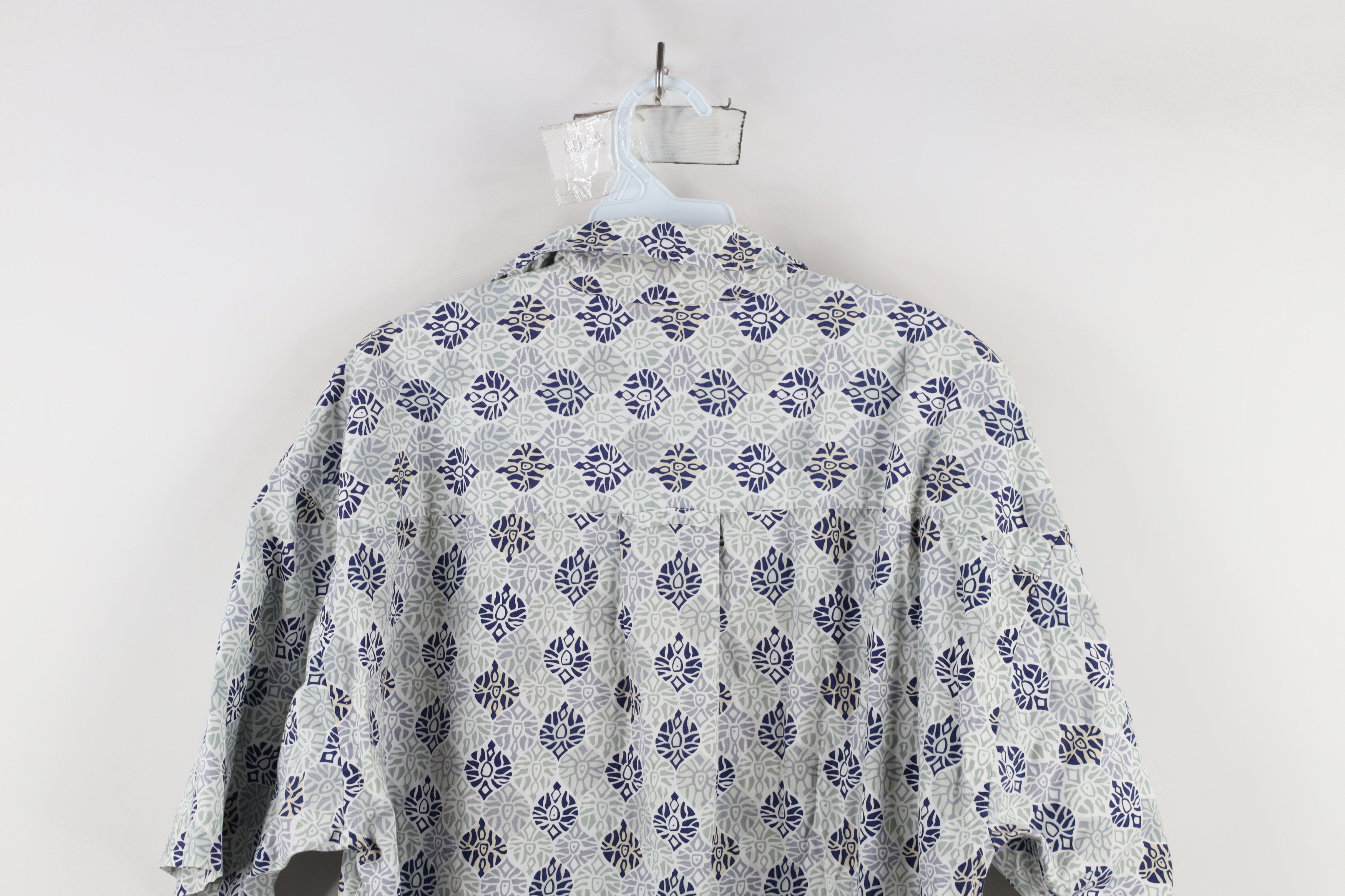 Vintage Vintage 90s Streetwear Geometric Luau Beach Button Shirt Size US M / EU 48-50 / 2 - 9 Thumbnail