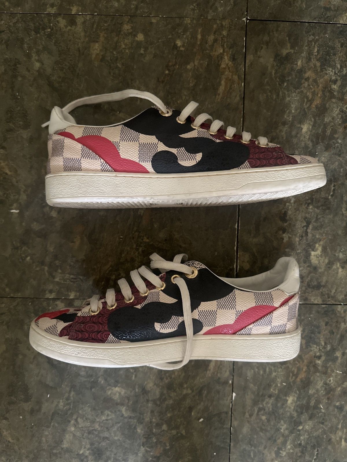 Louis Vuitton Louis Vuitton Size US 7 / IT 37 - 1 Thumbnail